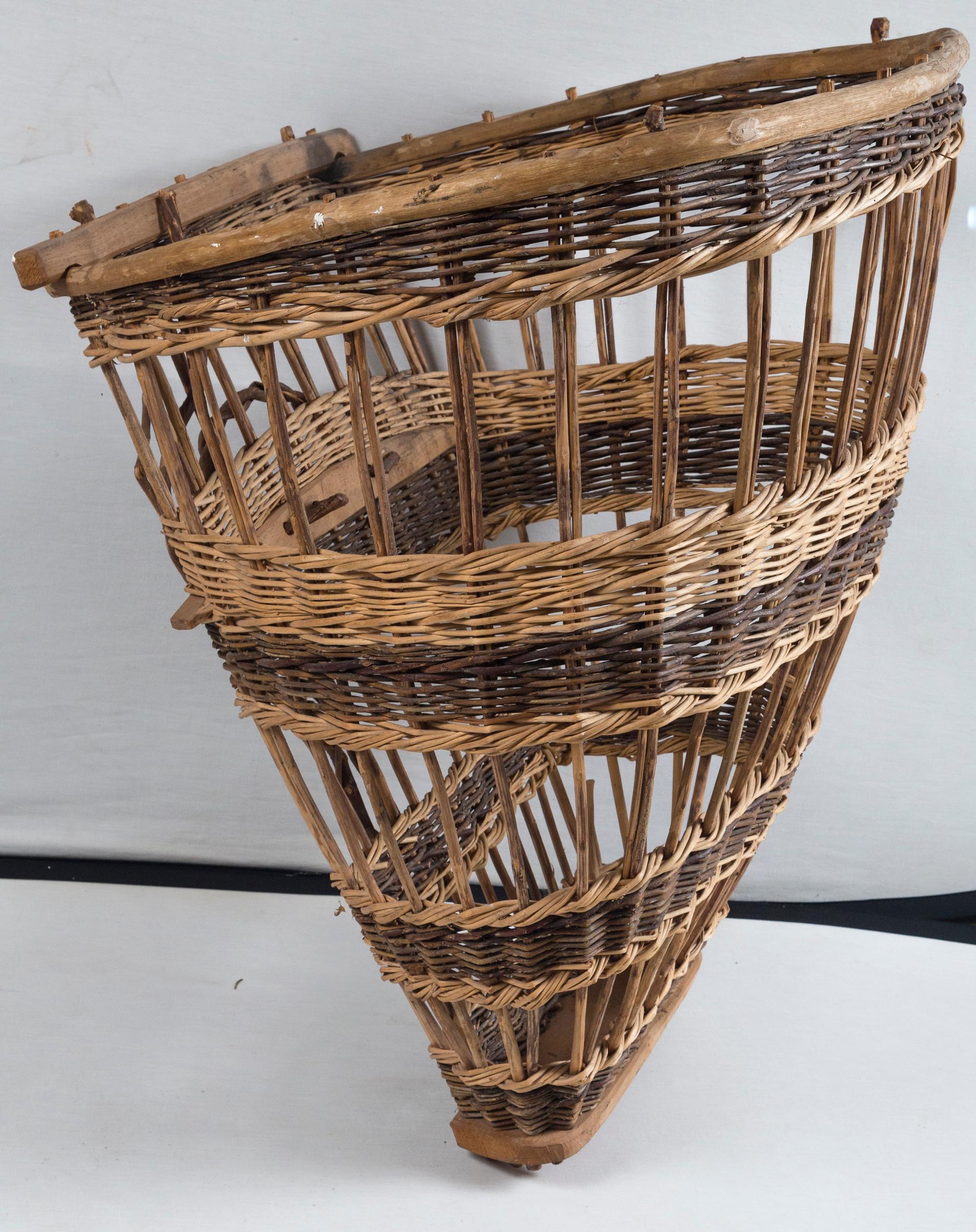 Vintage European Field Basket, 20th Century For Sale 1
