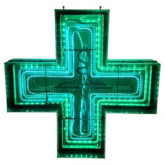 Vintage European Green LED Pharmacy Cross Sign – Industrial Neon Style/Cyberpunk