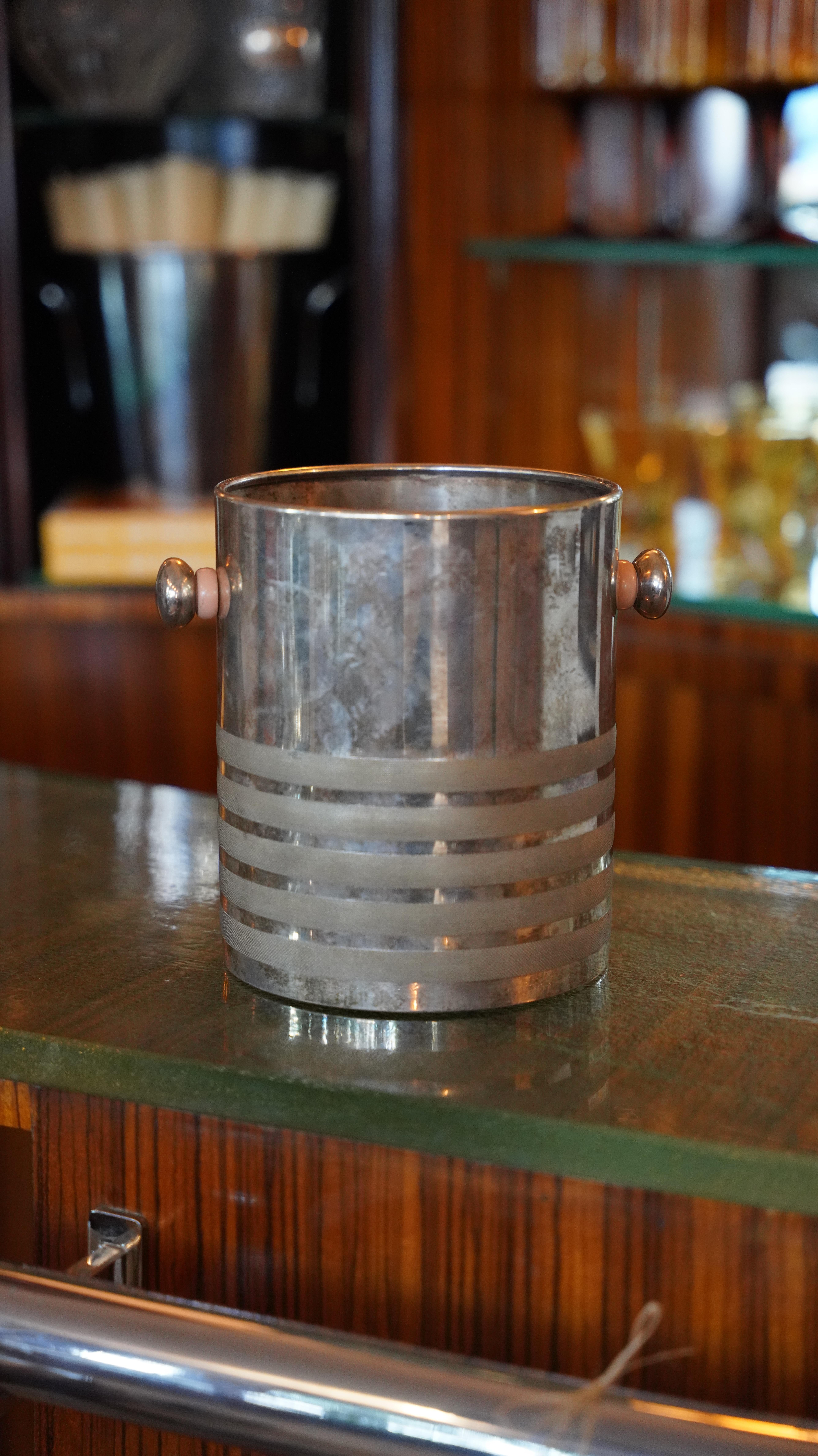 Vintage European Ice Bucket In Fair Condition For Sale In North Charleston, SC
