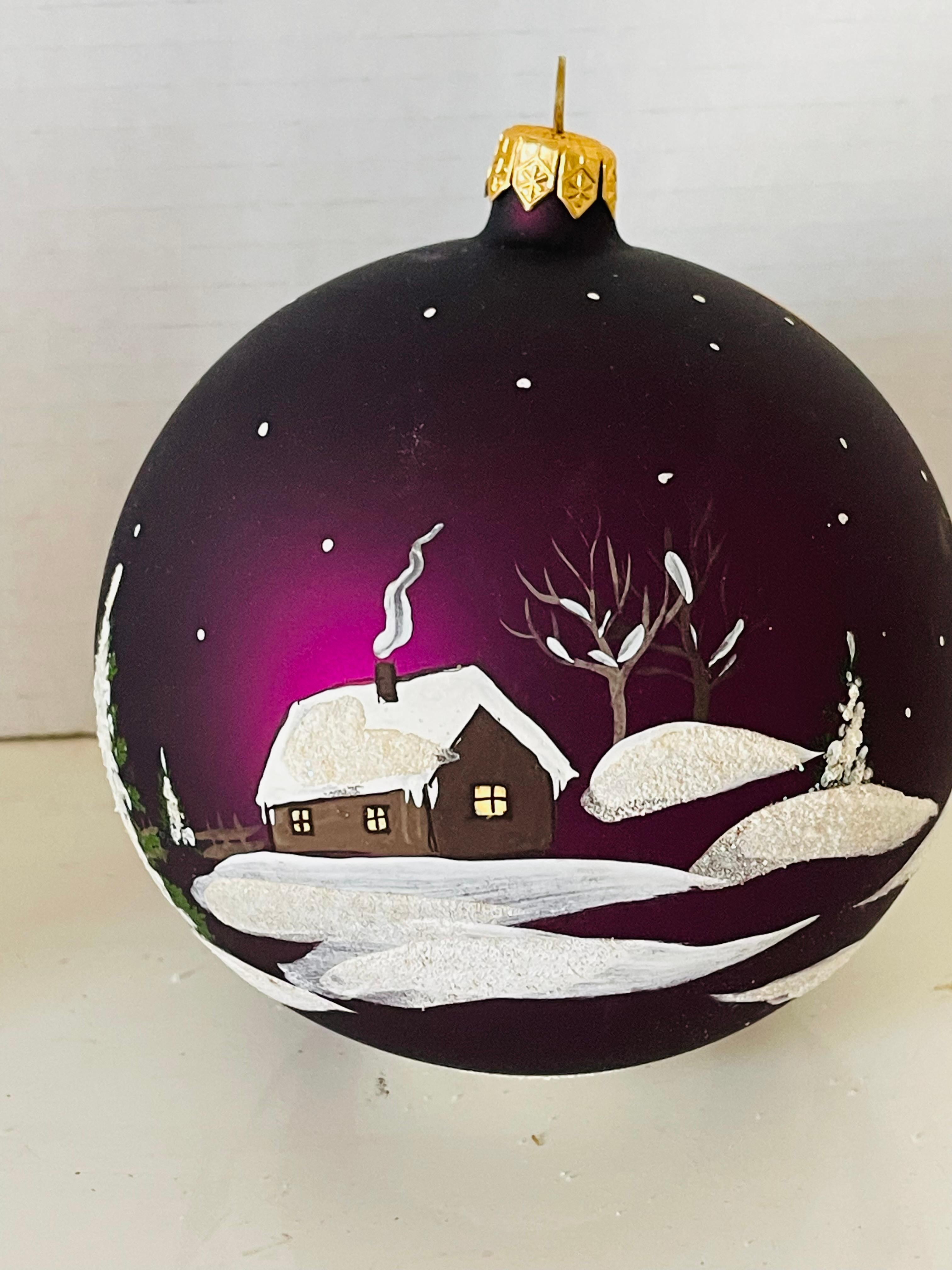 Bola de Navidad Jumbo Europea Vintage Pintada a Mano en Bueno estado para la venta en Boca Raton, FL