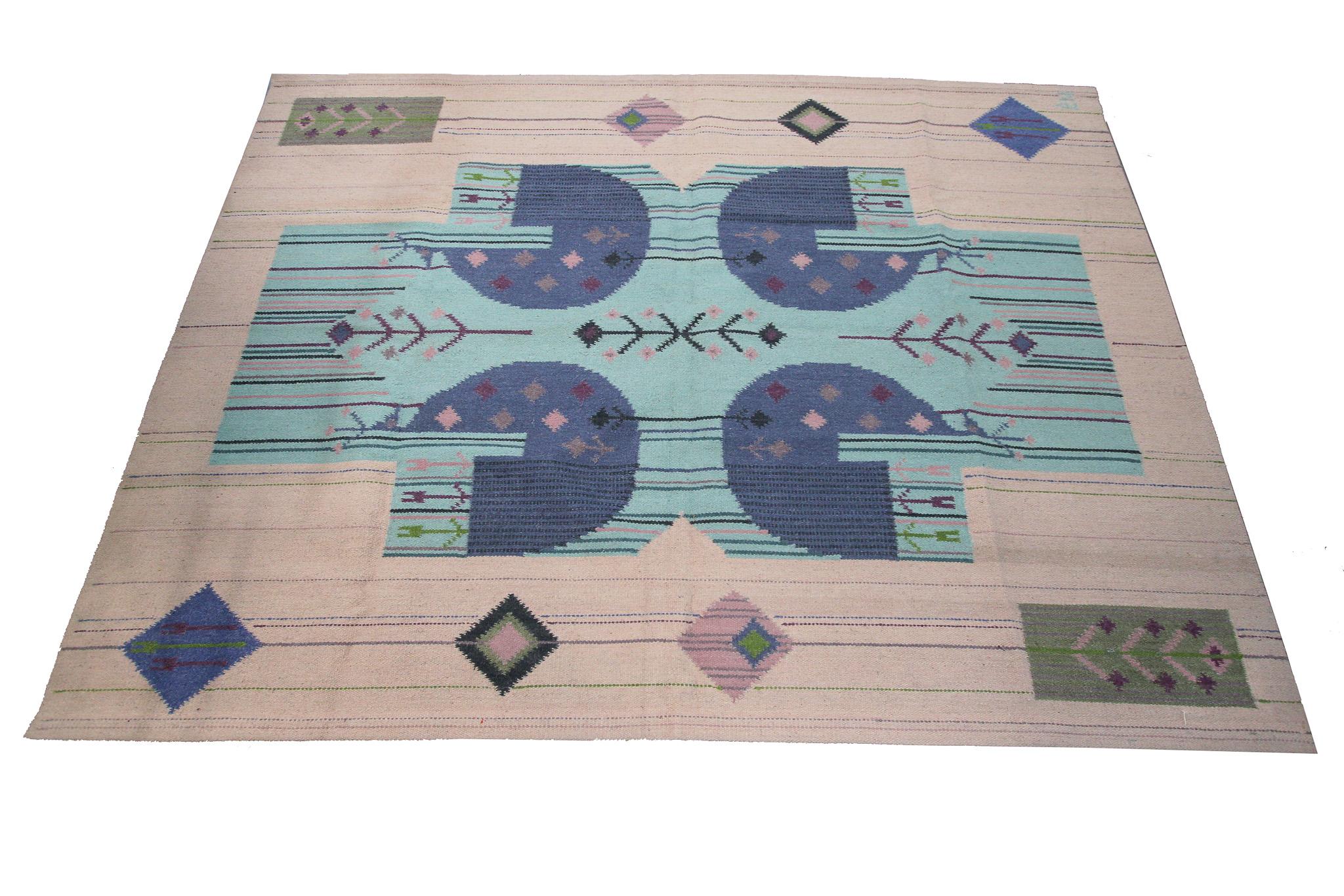 Vintage European Kilim Flatwoven Rug Kelim Rug Handmade Tapestry Art Nouveau Rug (Spanisch) im Angebot