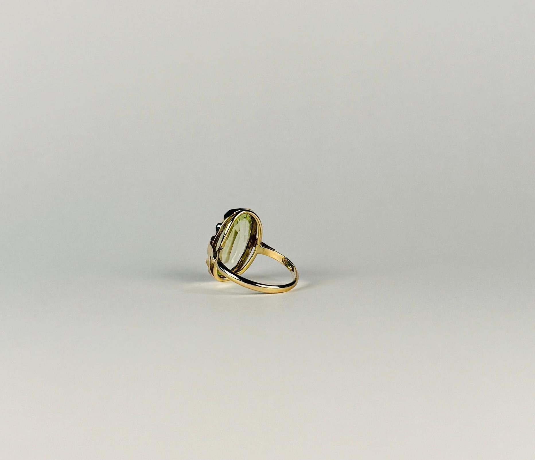 Vintage European gold ring 14 carat with green spinel of 5.5 carat For Sale 2