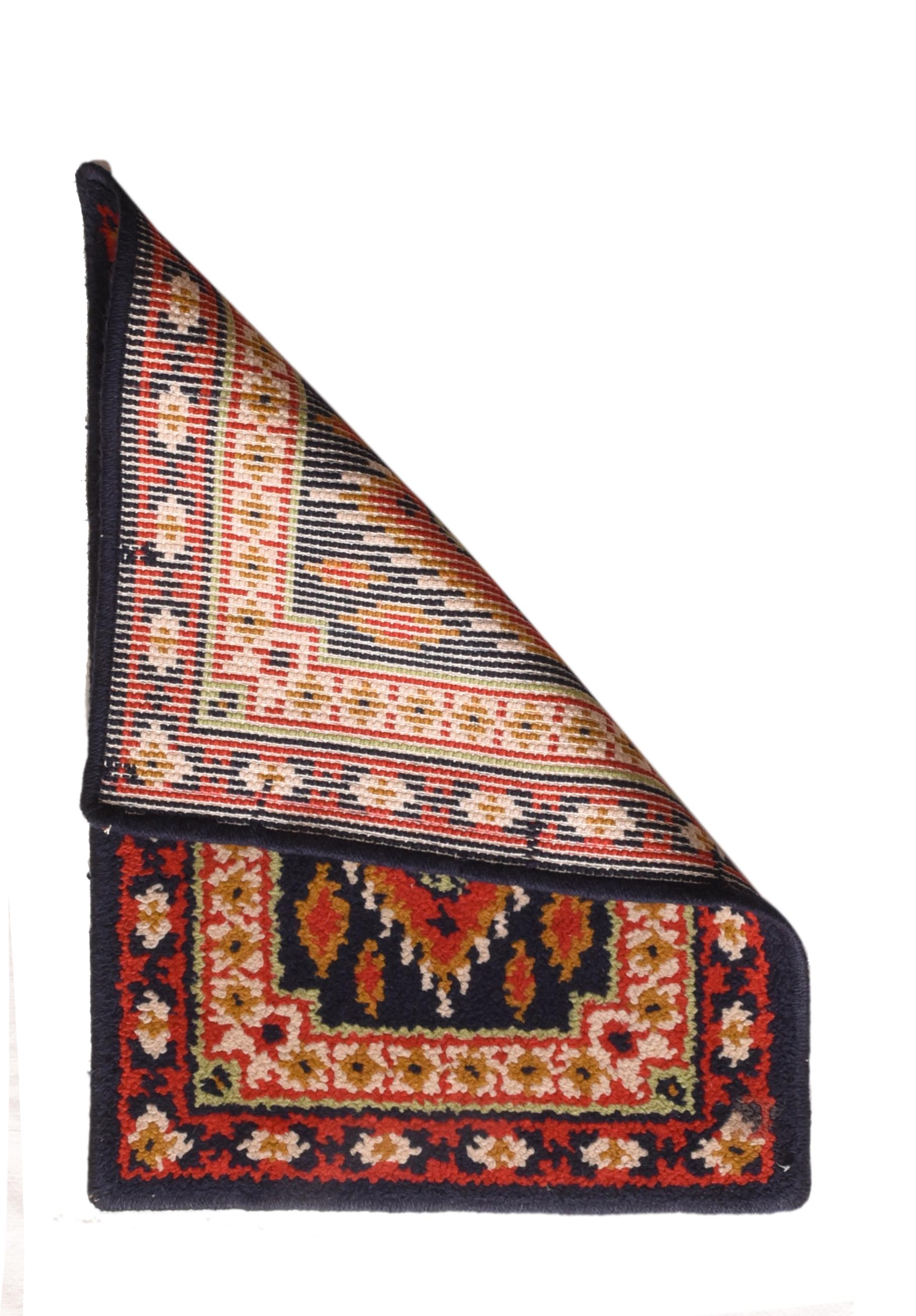 Vintage European rug 2' x 3'.