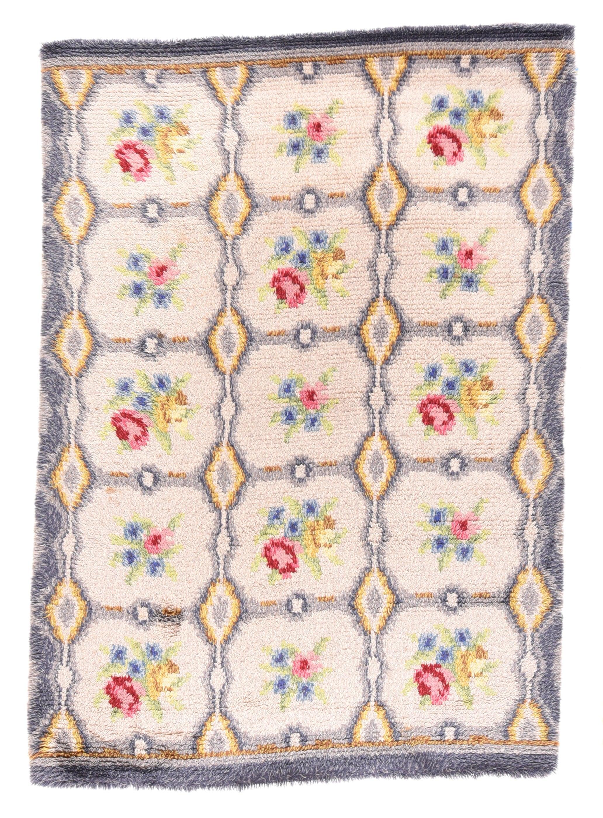 Français Tapis européen vintage 5'5'' x 7'10'' en vente