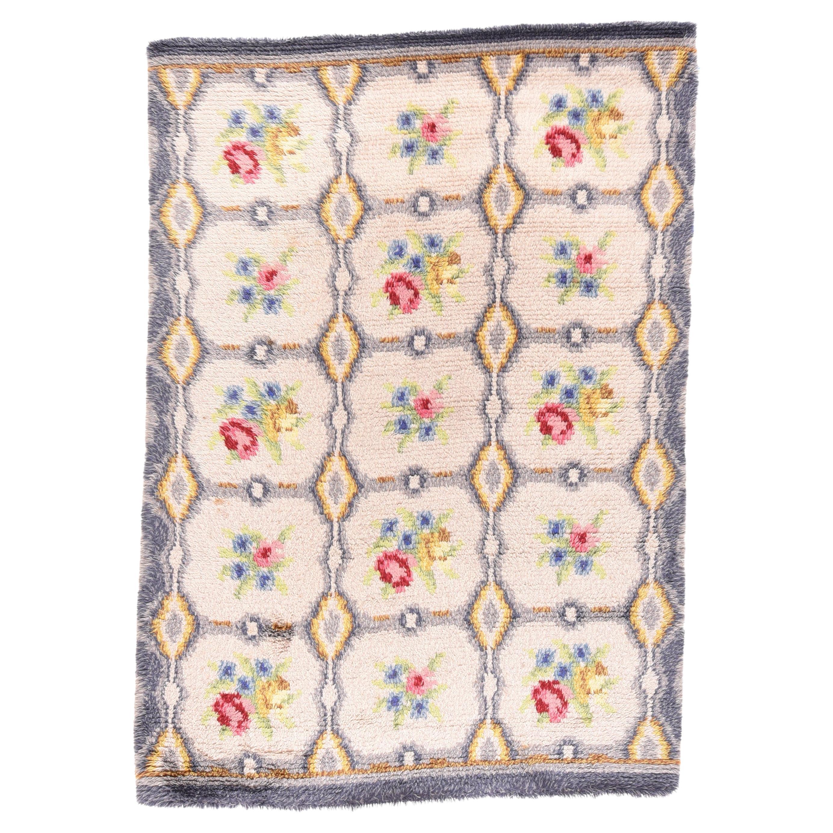 Vintage European Rug 5'5'' x 7'10''
