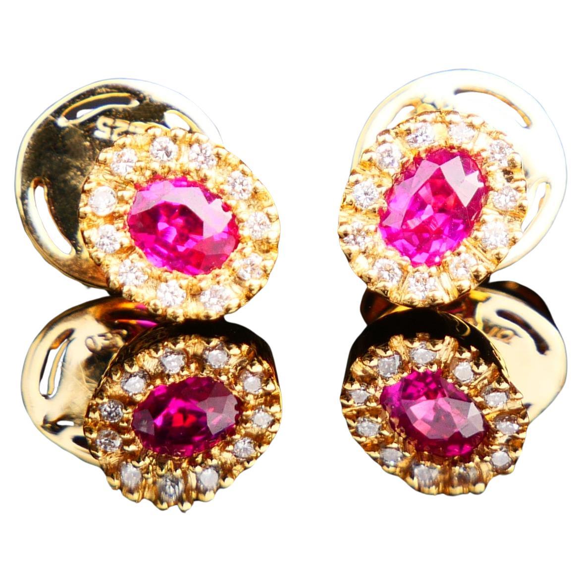 Clous d'oreilles vintage européens halo de rubis, diamants et or massif 18 carats  2,7 g