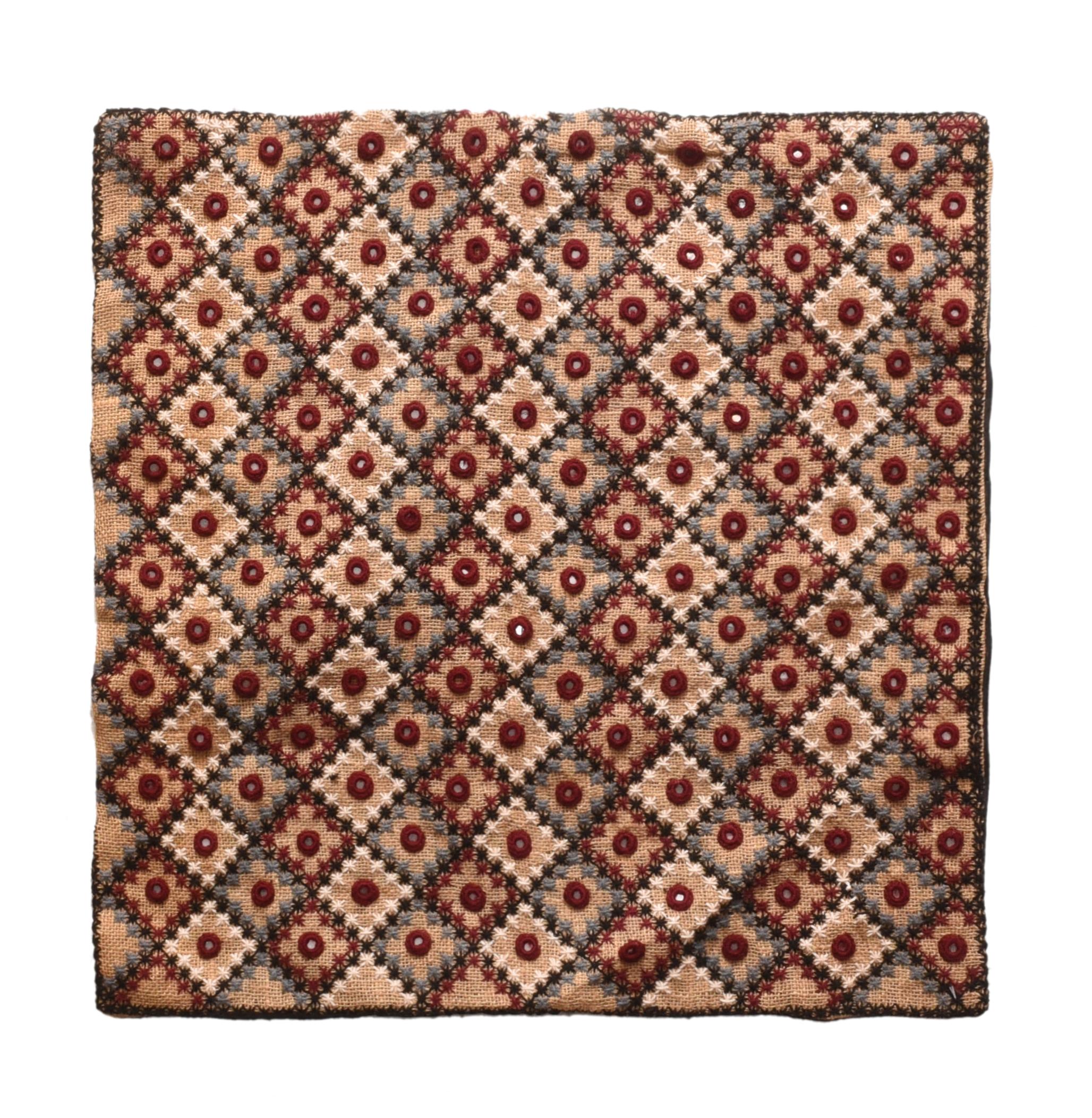 Europeo Tappeto vintage in tessuto europeo 2'3'' x 2'3'' in vendita