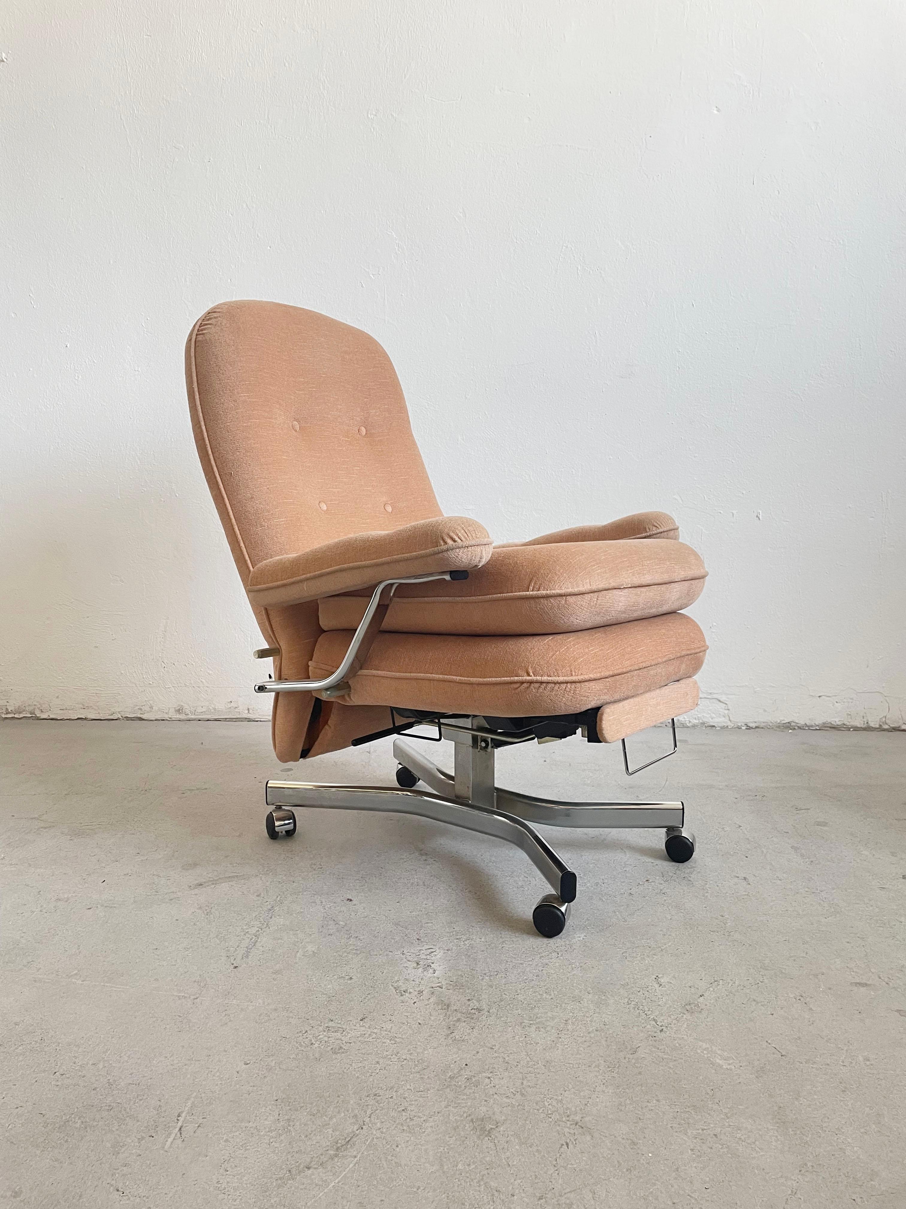 Vintage Everstyl Armchair Convertible and Multi-functional Recliner France 1970s For Sale 3