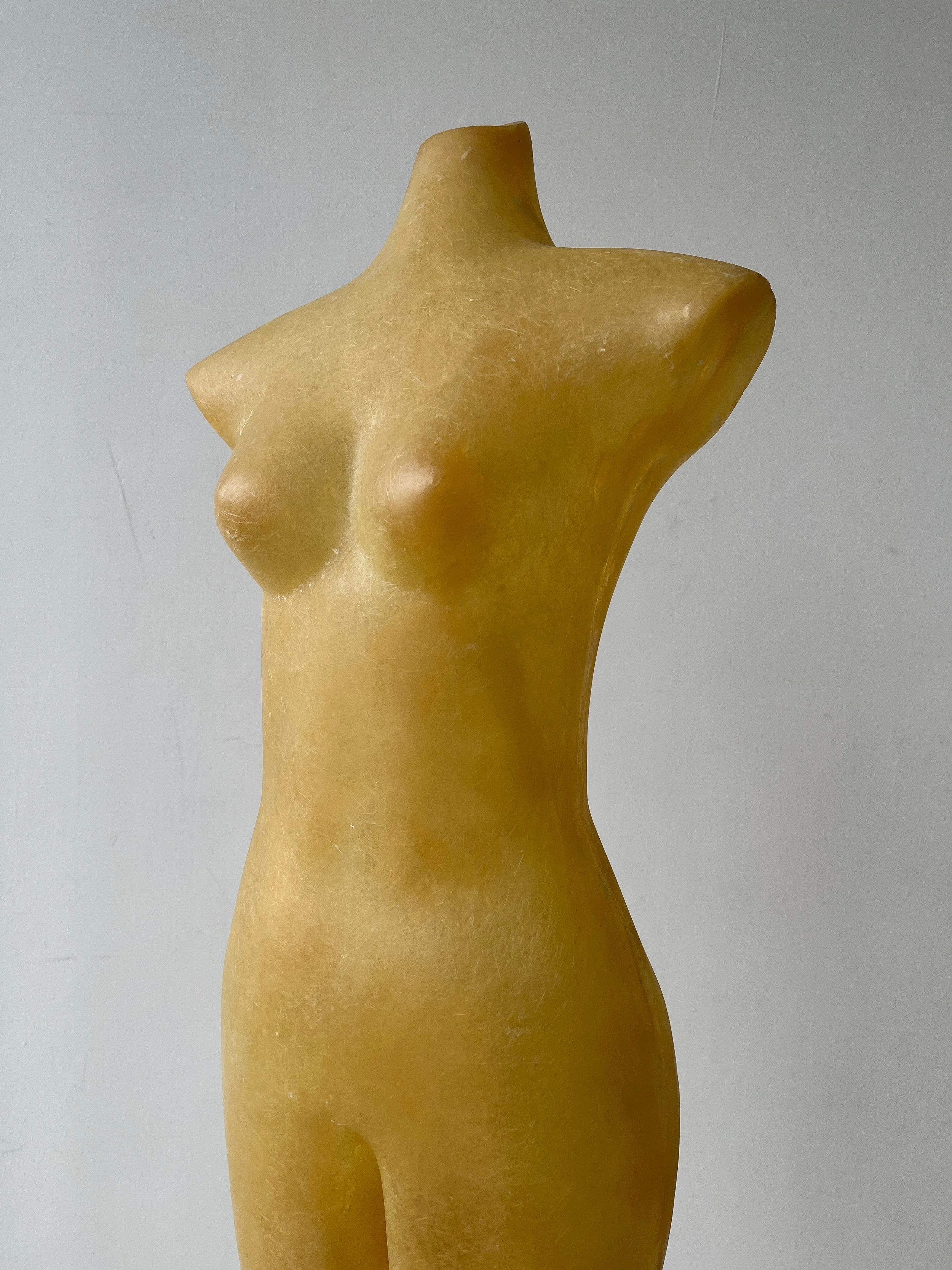 Vintage Exaggerated Molded Fiberglass Female Body Form on Fluted Base For Sale 4