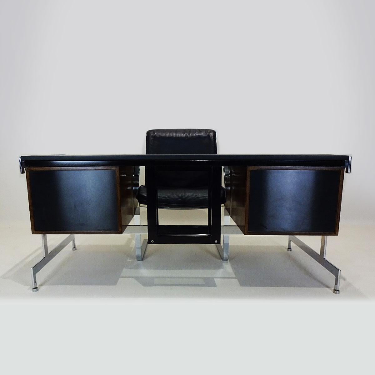 Mid-Century Modern Vintage Executive Desk JK212 by Jørgen Kastholm with complimentary leather chair