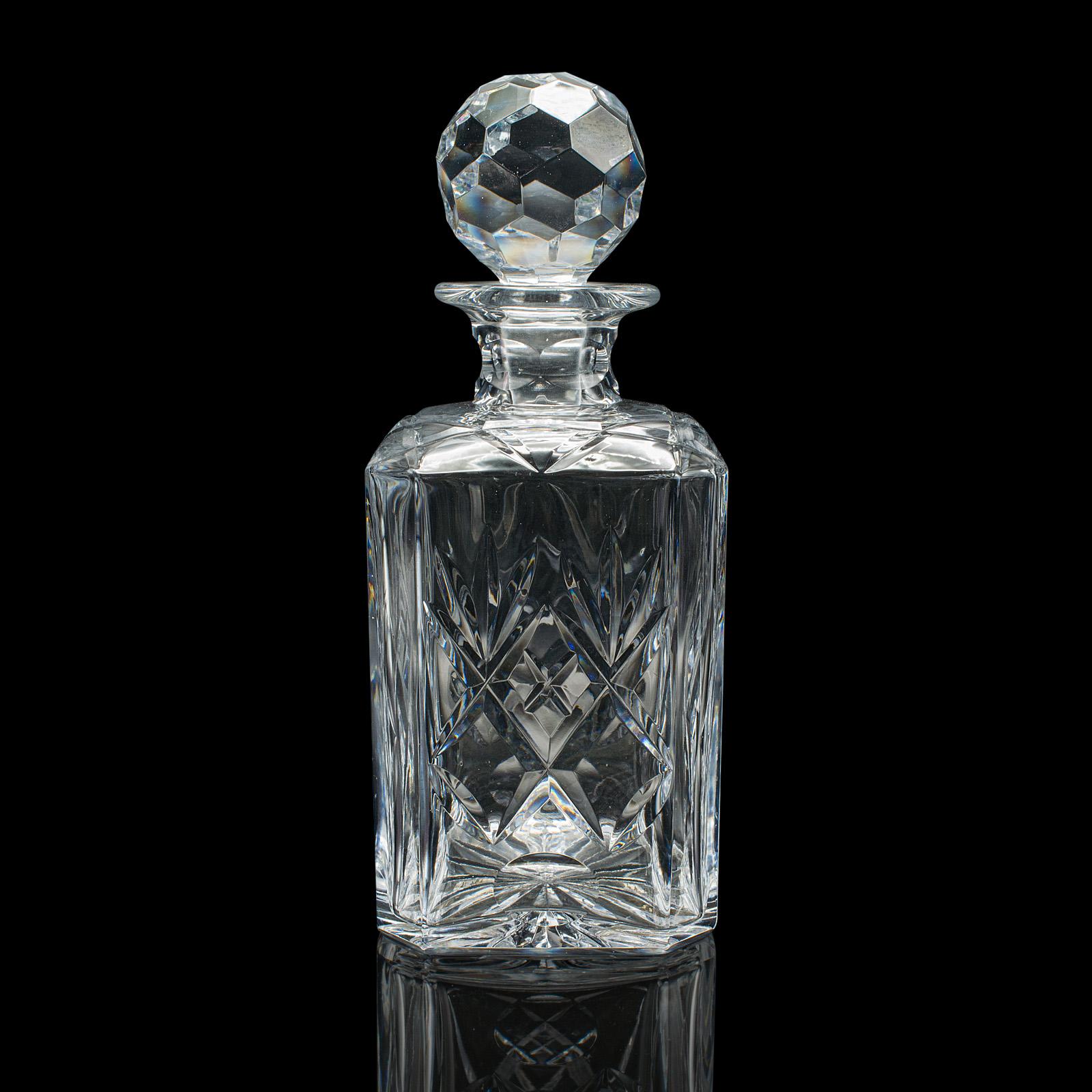 Decantador Ejecutivo Vintage para Whisky, Inglés, Cristal Tallado, Recipiente para Aguardiente Británico en venta