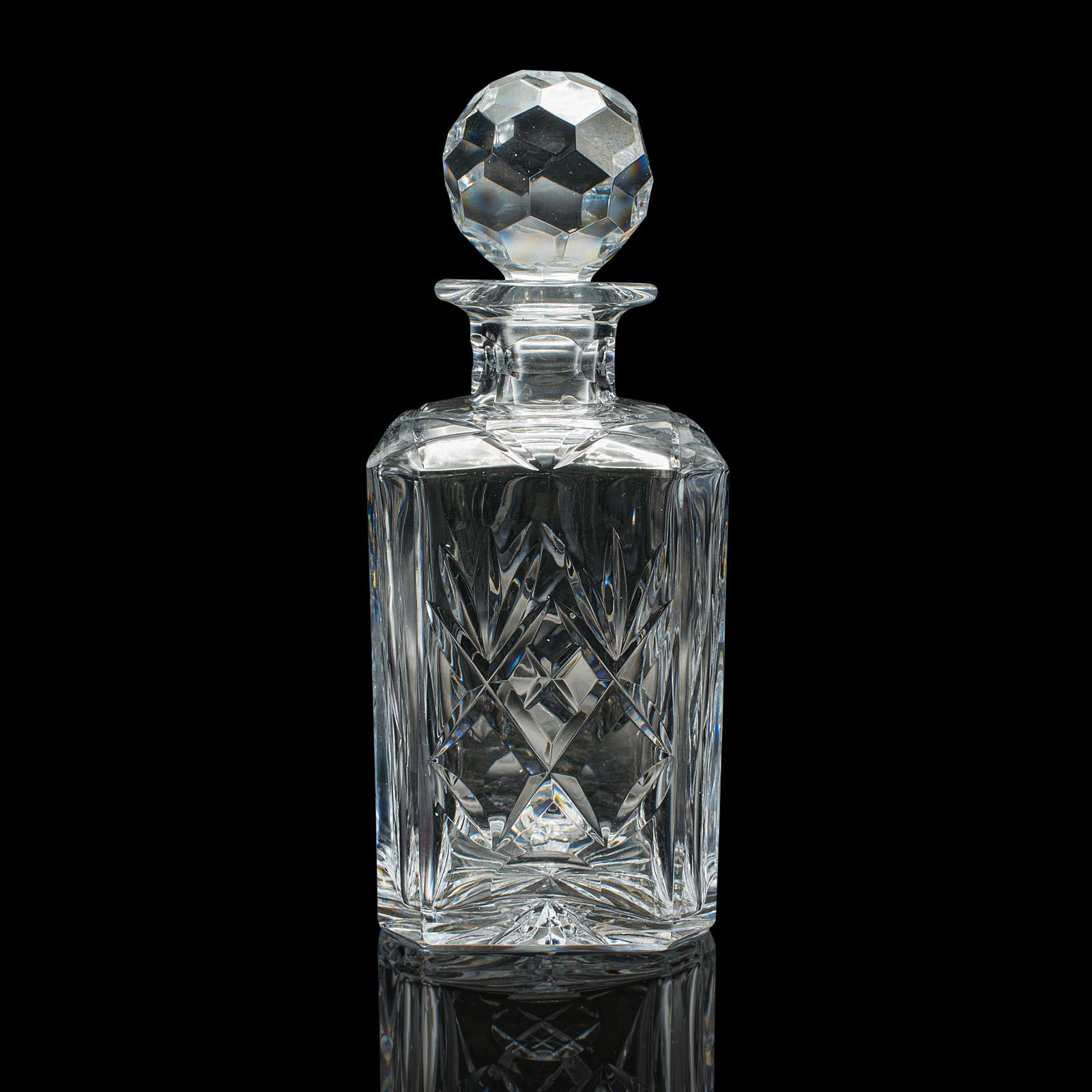 Decantador Ejecutivo Vintage para Whisky, Inglés, Cristal Tallado, Recipiente para Aguardiente en Bueno estado para la venta en Hele, Devon, GB
