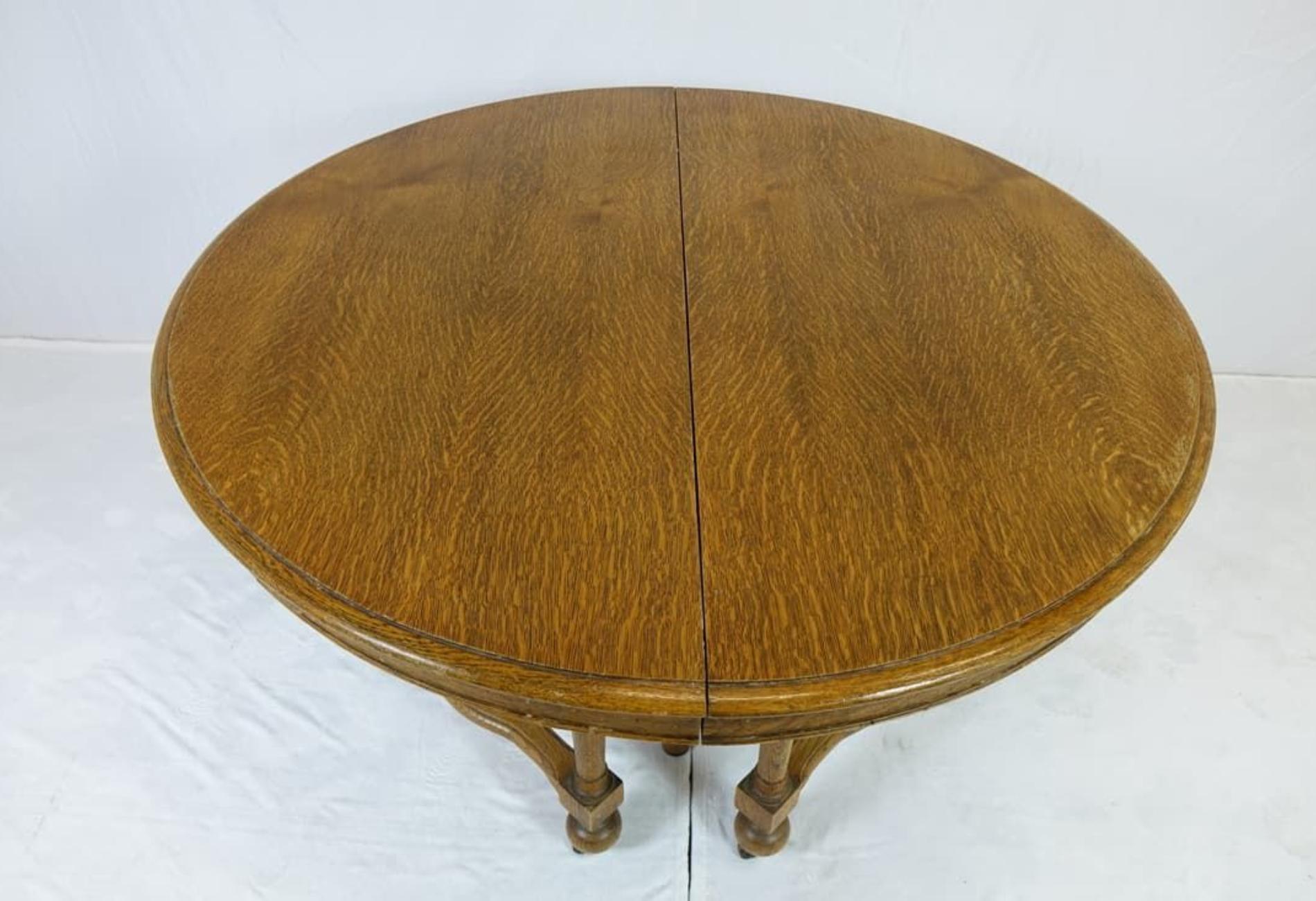 Vintage Expandable Oak Dining-Room Table Up To 14