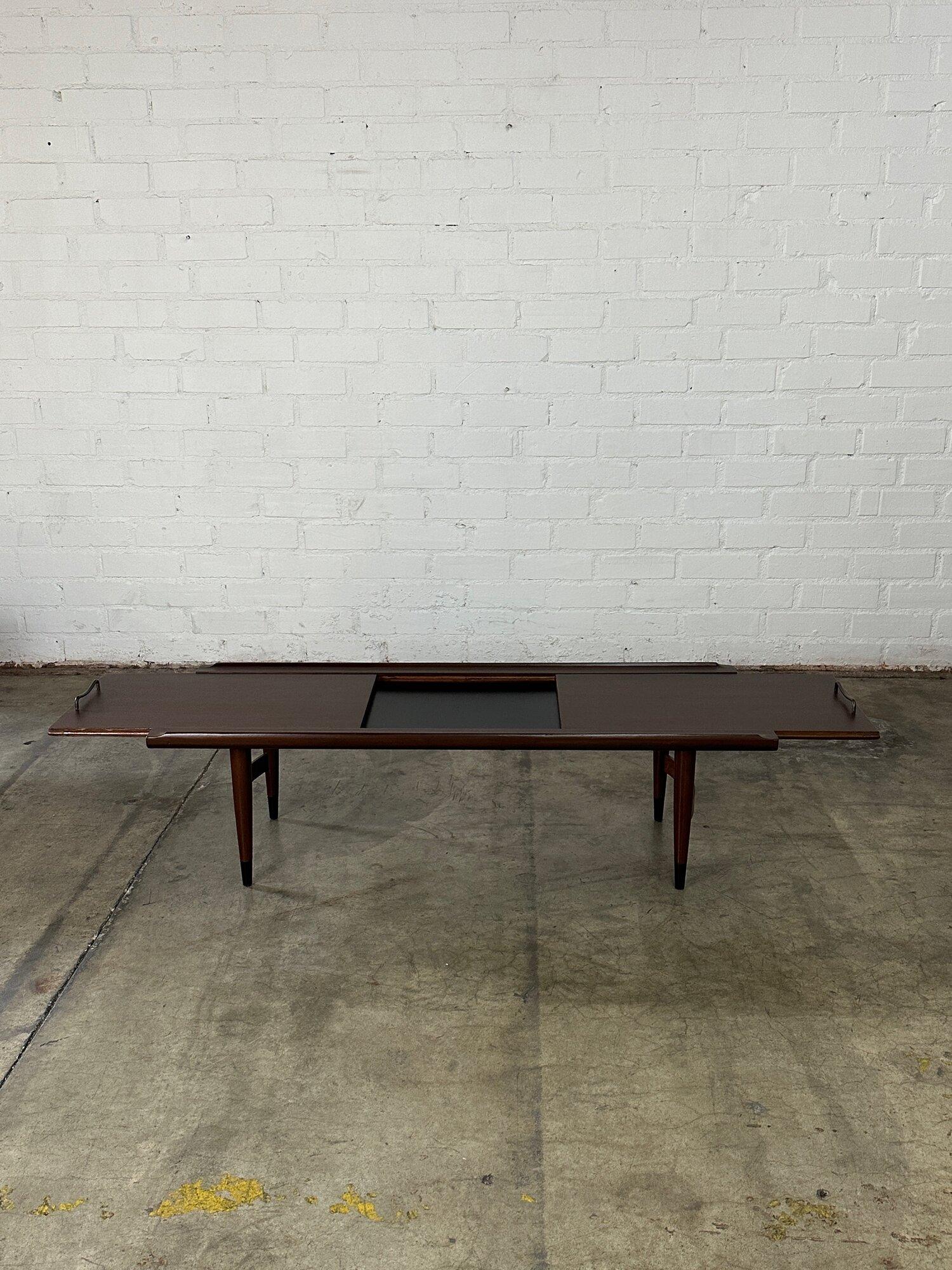 Vintage Expanding coffee table For Sale 5
