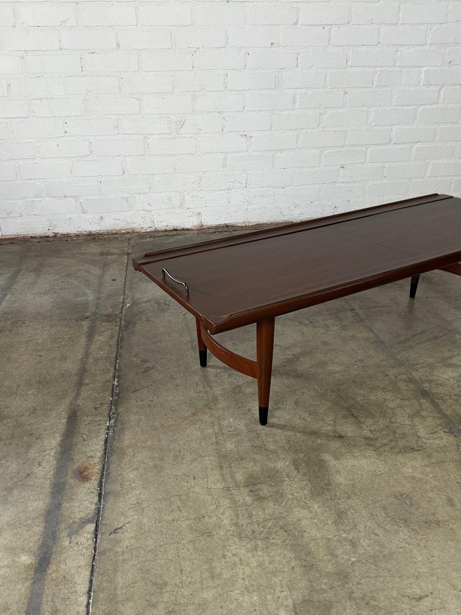Vintage Expanding coffee table For Sale 6