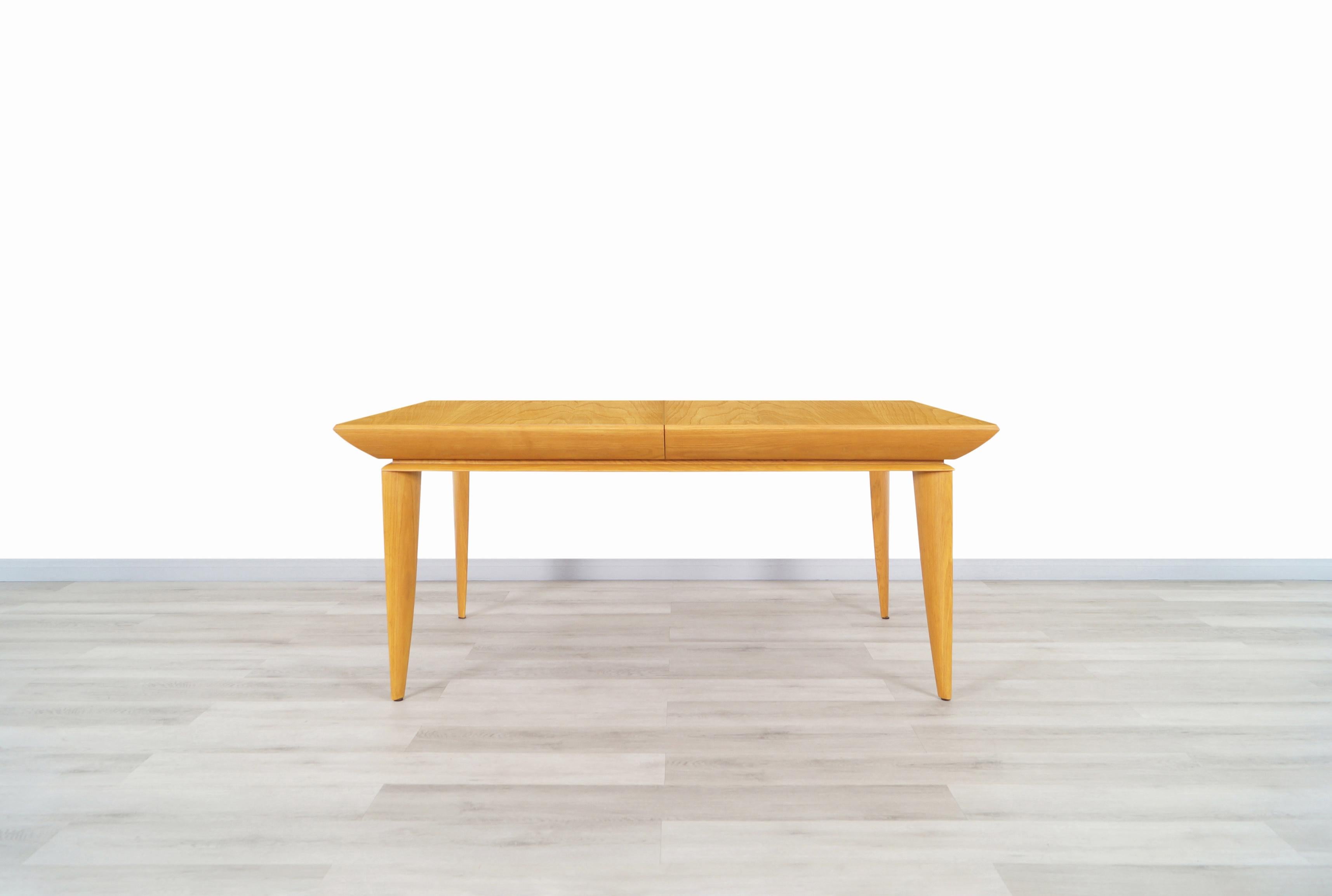 Mid-Century Modern Vintage Expanding Dining Table by Paul Laszlo for Brown Saltman For Sale