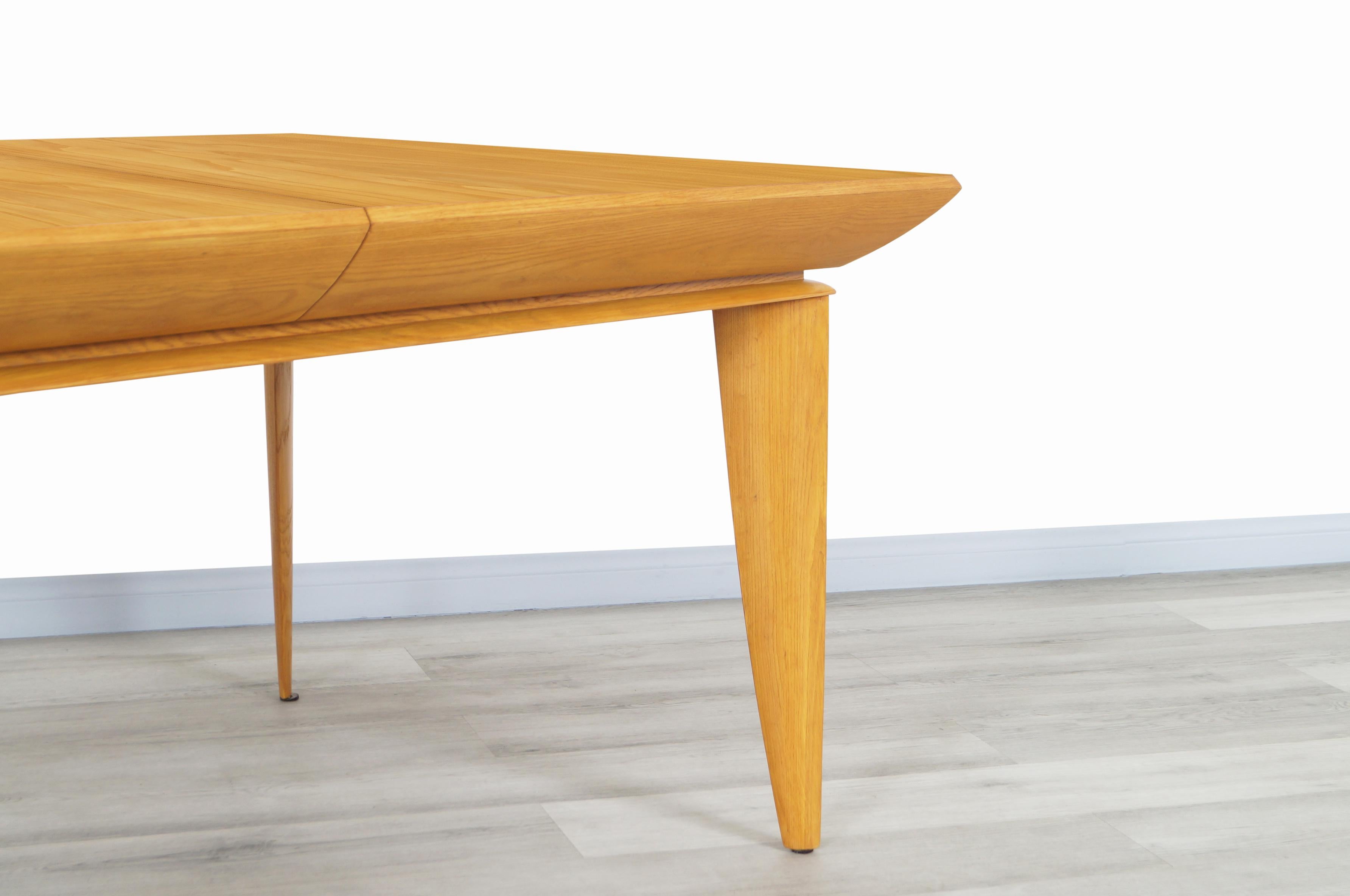 American Vintage Expanding Dining Table by Paul Laszlo for Brown Saltman For Sale