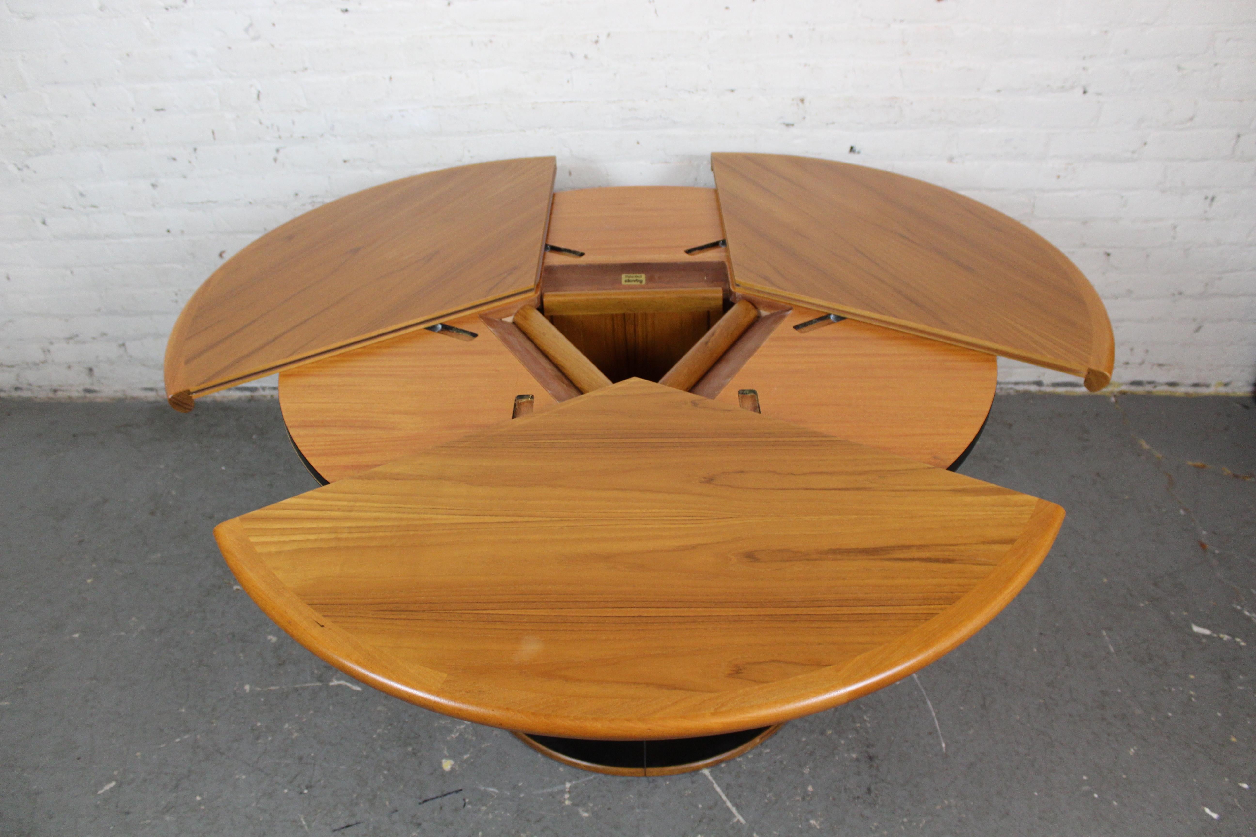 Danois Table papillon extensibleSM33 de Skovby Denmark en vente