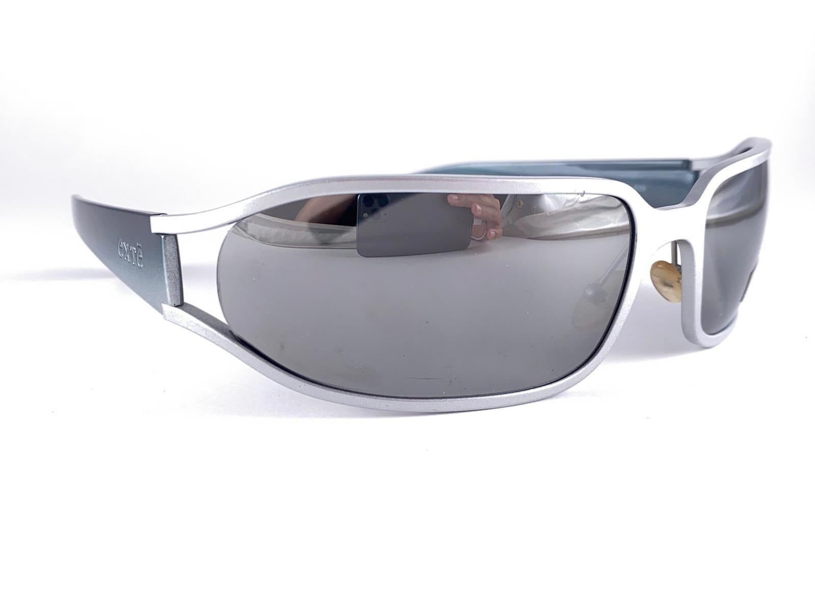 Vintage Exte EX 5 S  Matte Silver Wrap Around  Sunglasses 2001 Italy For Sale 3