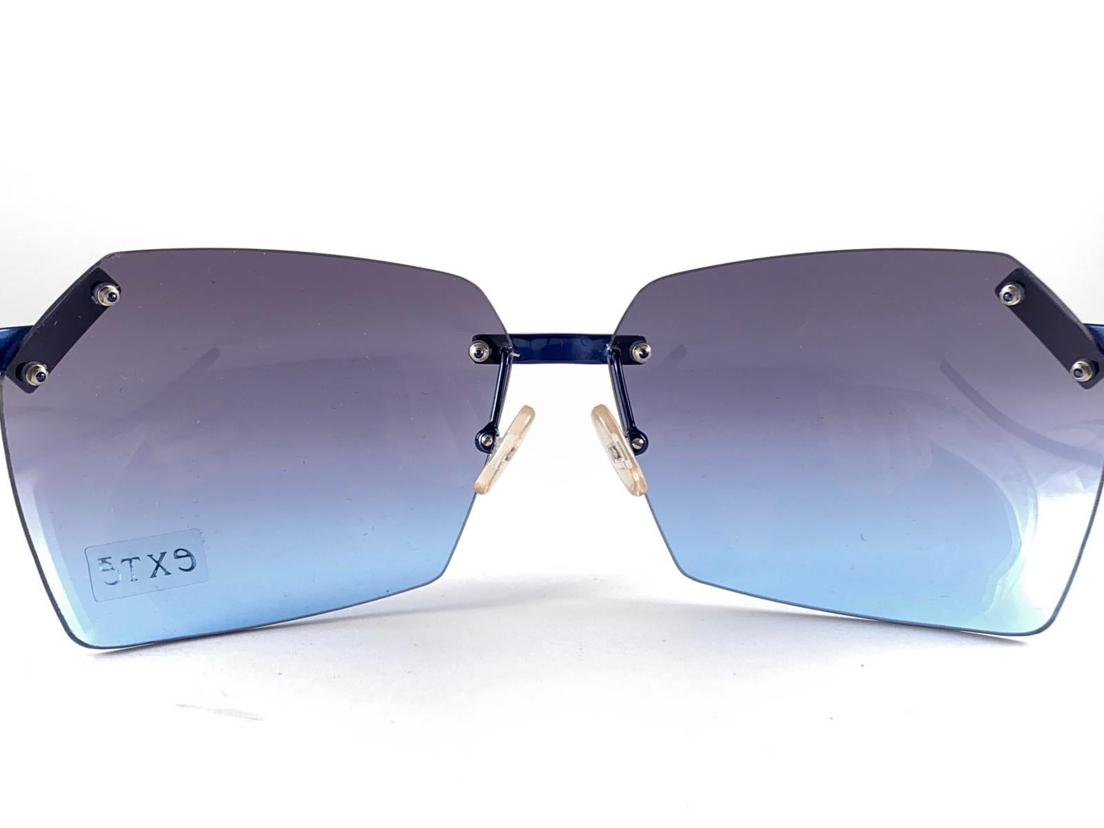 Women's or Men's Vintage Exte EX 512 Rimless Metallic Blue Sunglasses 2001 Italy For Sale