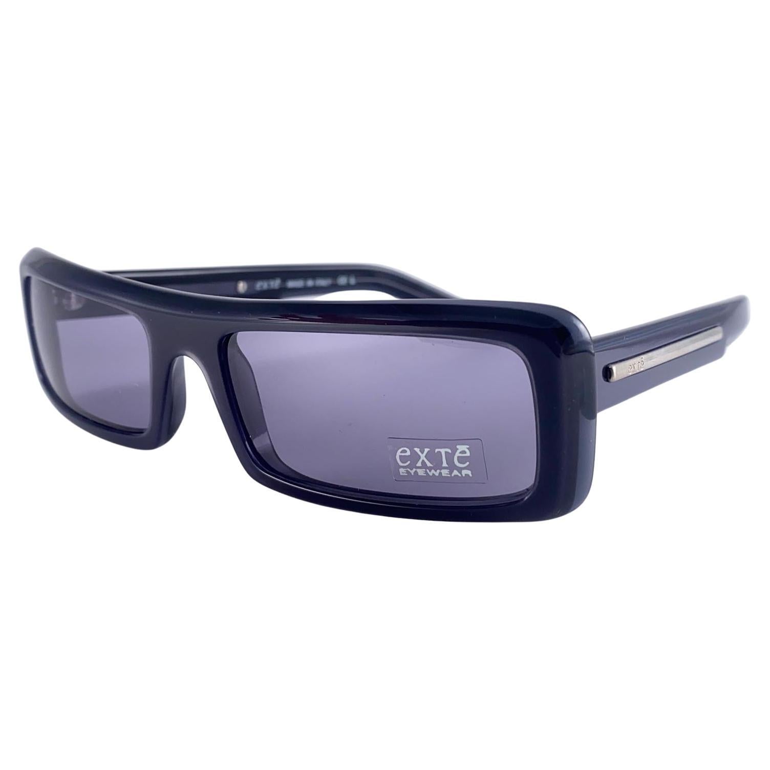 Vintage Exte EX 9  Sleek Medium Dark Blue Sunglasses 2001 Italy For Sale