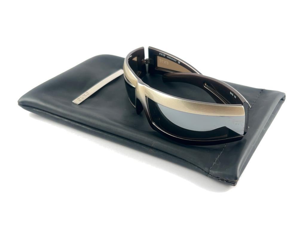 Gray Vintage Exte EX1 Metallic Grey & Burgundy Wrap Around Sunglasses 2001 Italy For Sale