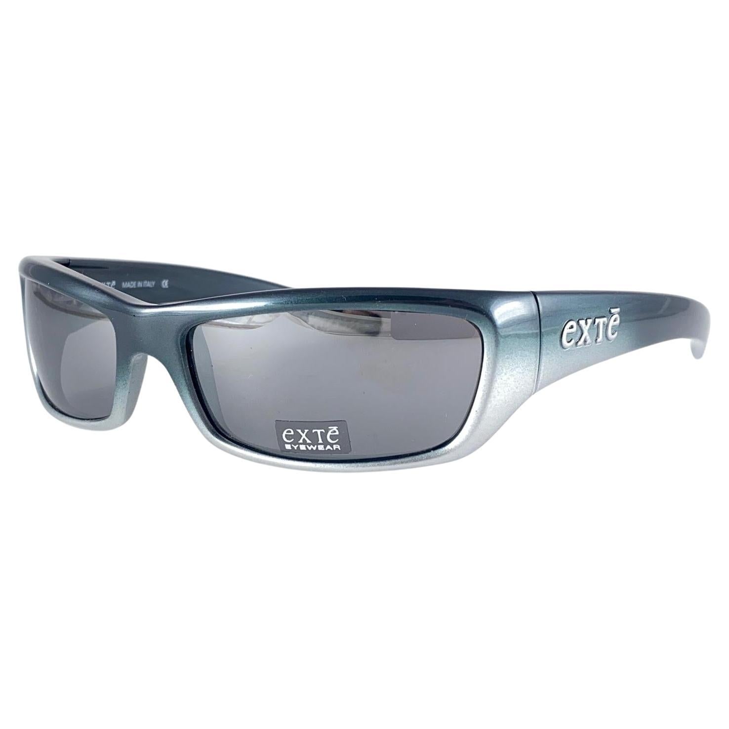 Vintage Exte EX2 Elegante graue Wickel-Sonnenbrille im Vintage-Stil 2001 Italien im Angebot