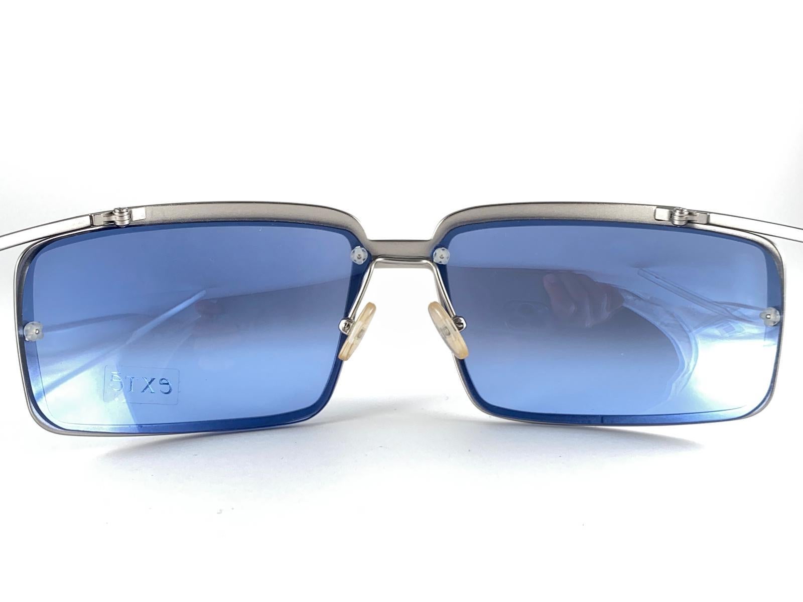 Vintage Exte EX5160 Gafas de sol envolventes plateadas 2001 Italia en Excelente estado para la venta en Baleares, Baleares