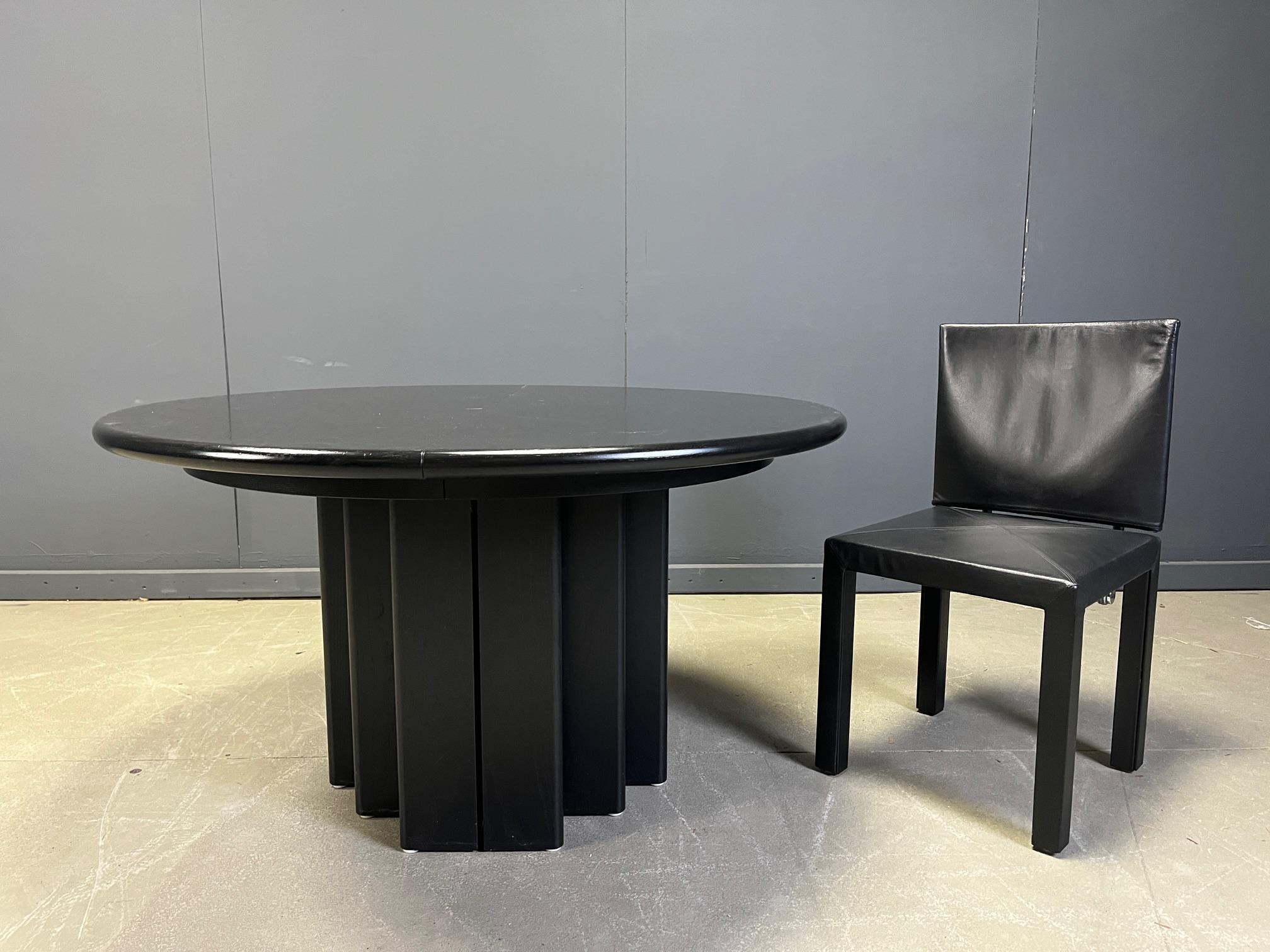 Postmoderne Table de salle à manger vintage extensible en bois noir, 1980