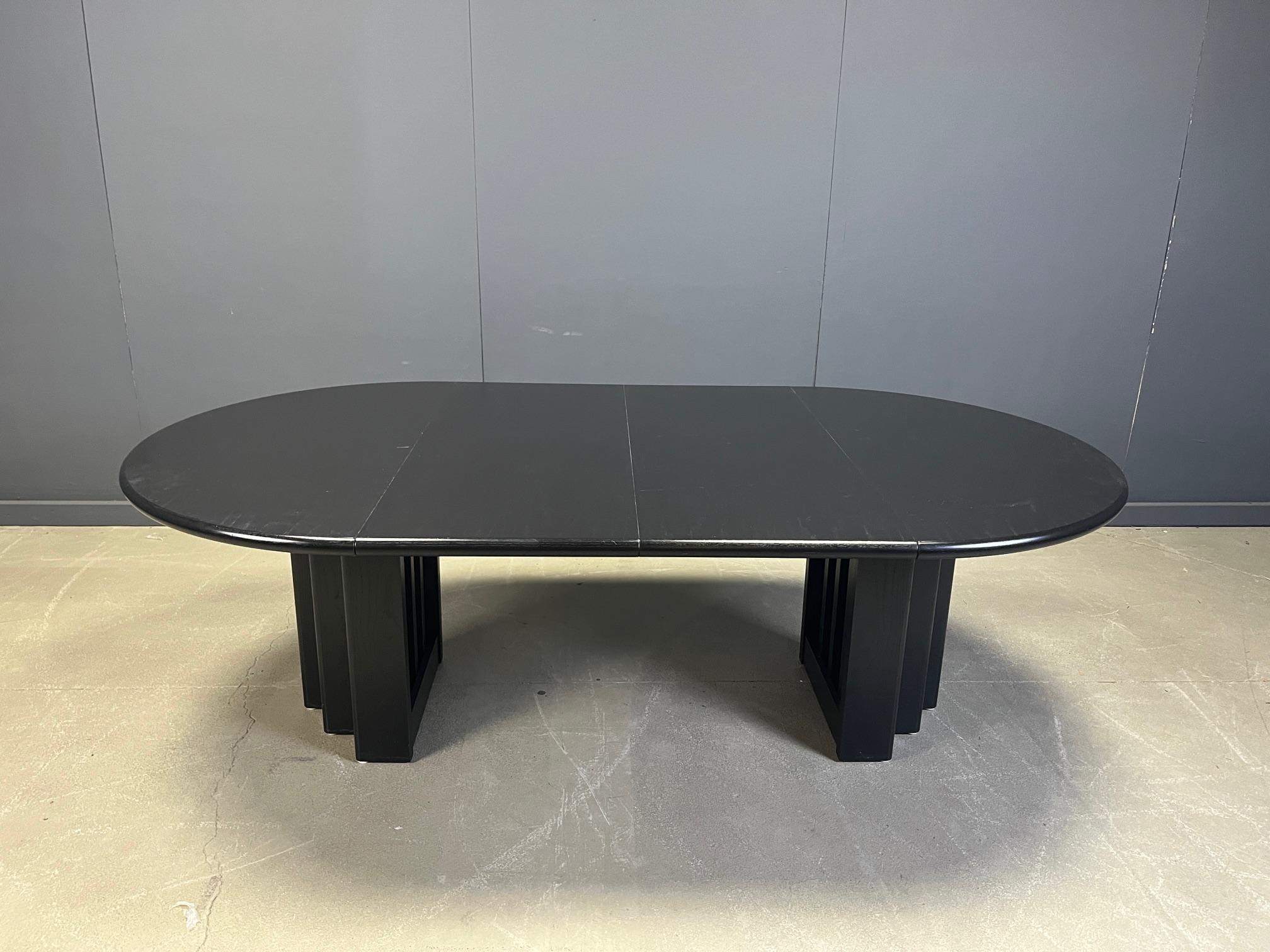 Fin du 20e siècle Table de salle à manger vintage extensible en bois noir, 1980