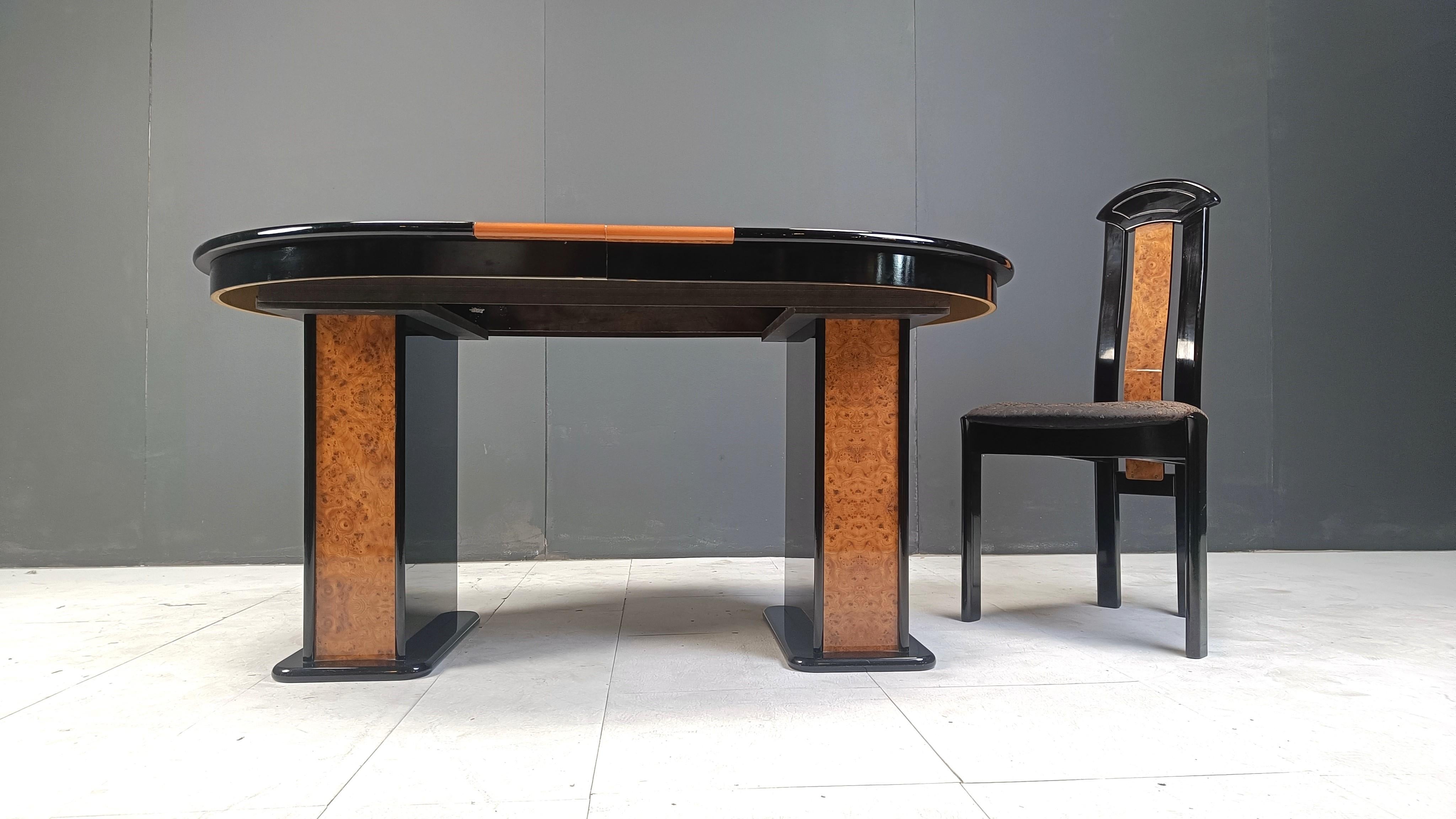Hollywood Regency Table de salle à manger vintage extensible en bois de ronce et laque, années 1980 en vente