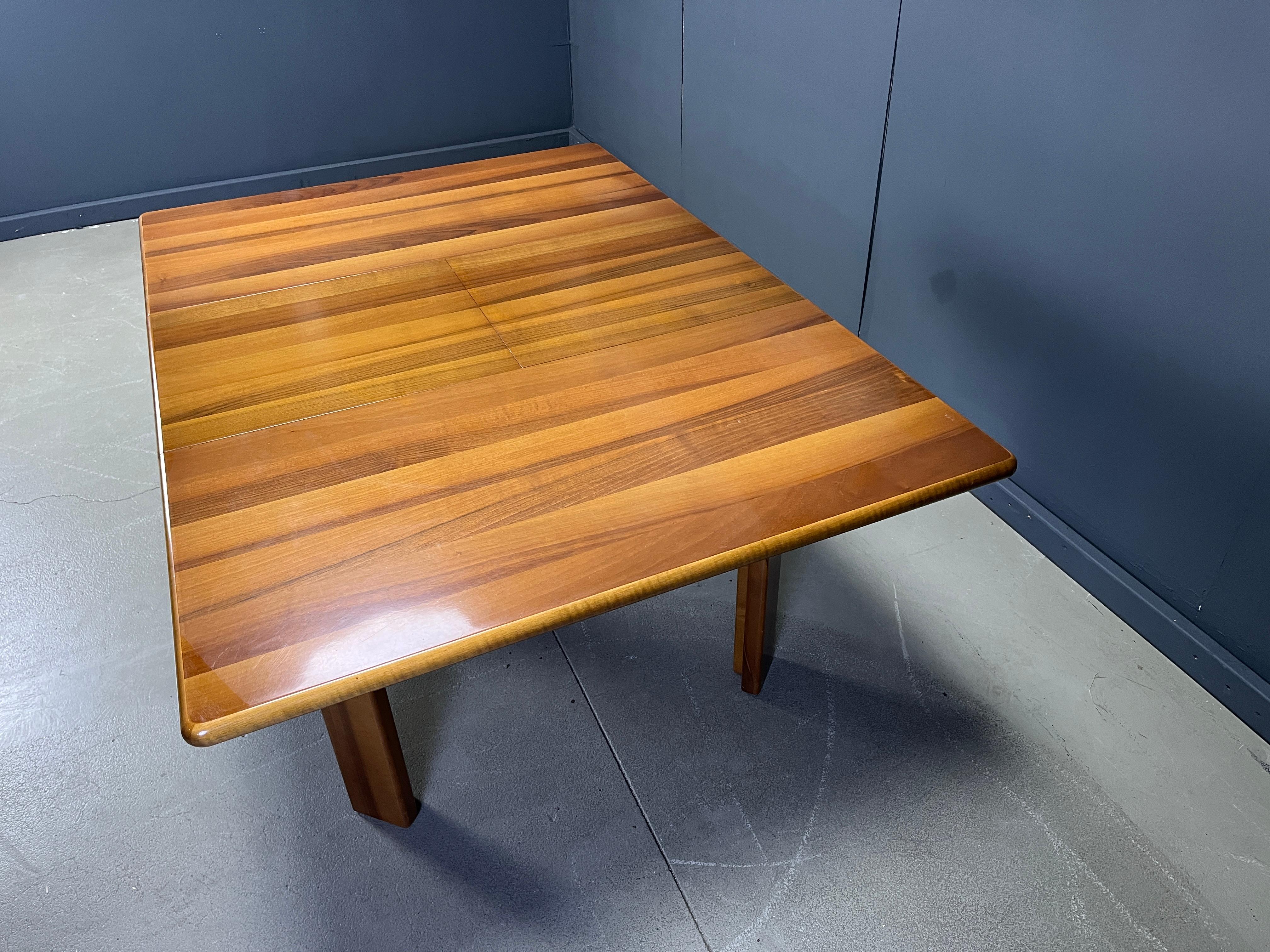 Vintage extendable dining table by Molteni, 1970s For Sale 3