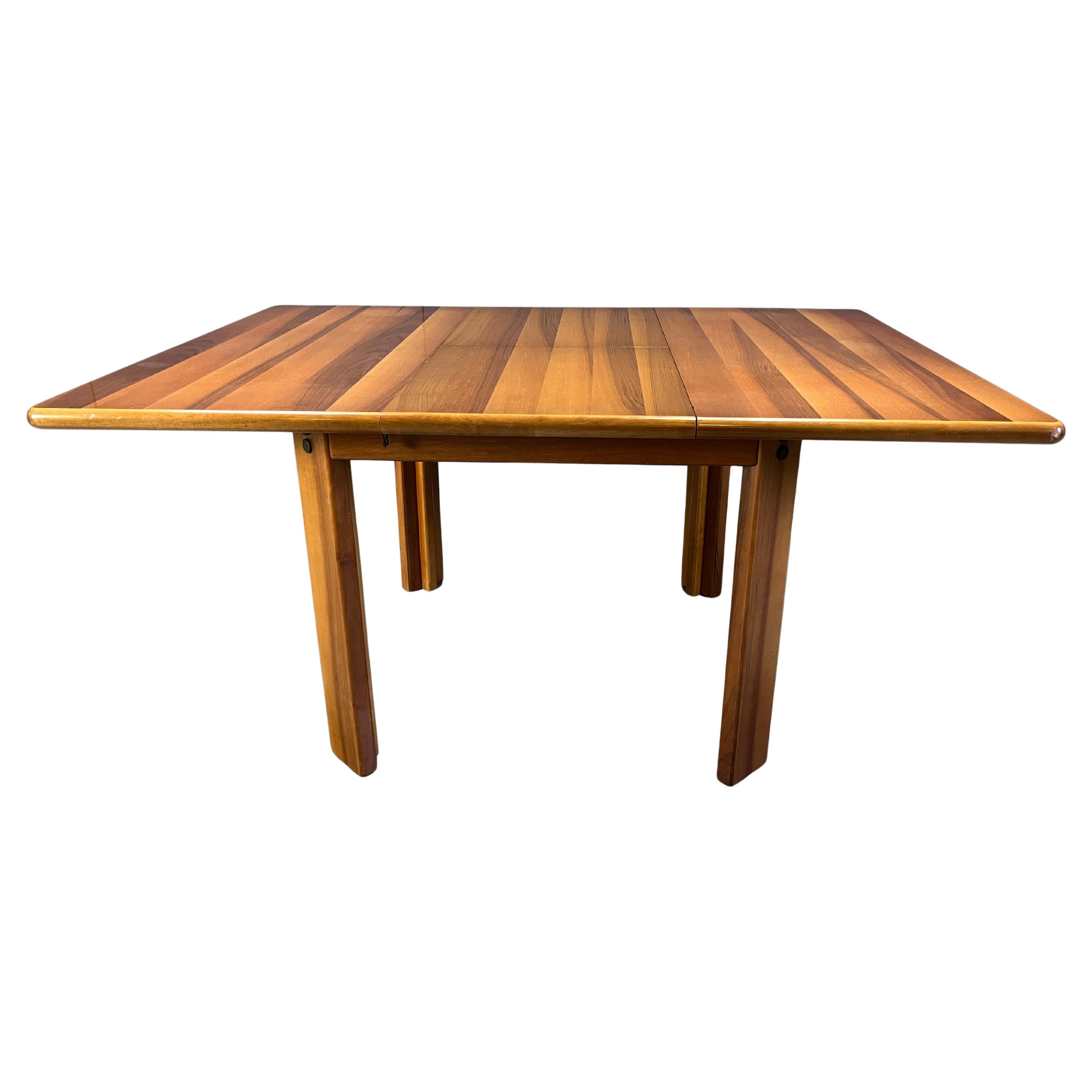Vintage extendable dining table by Molteni, 1970s For Sale