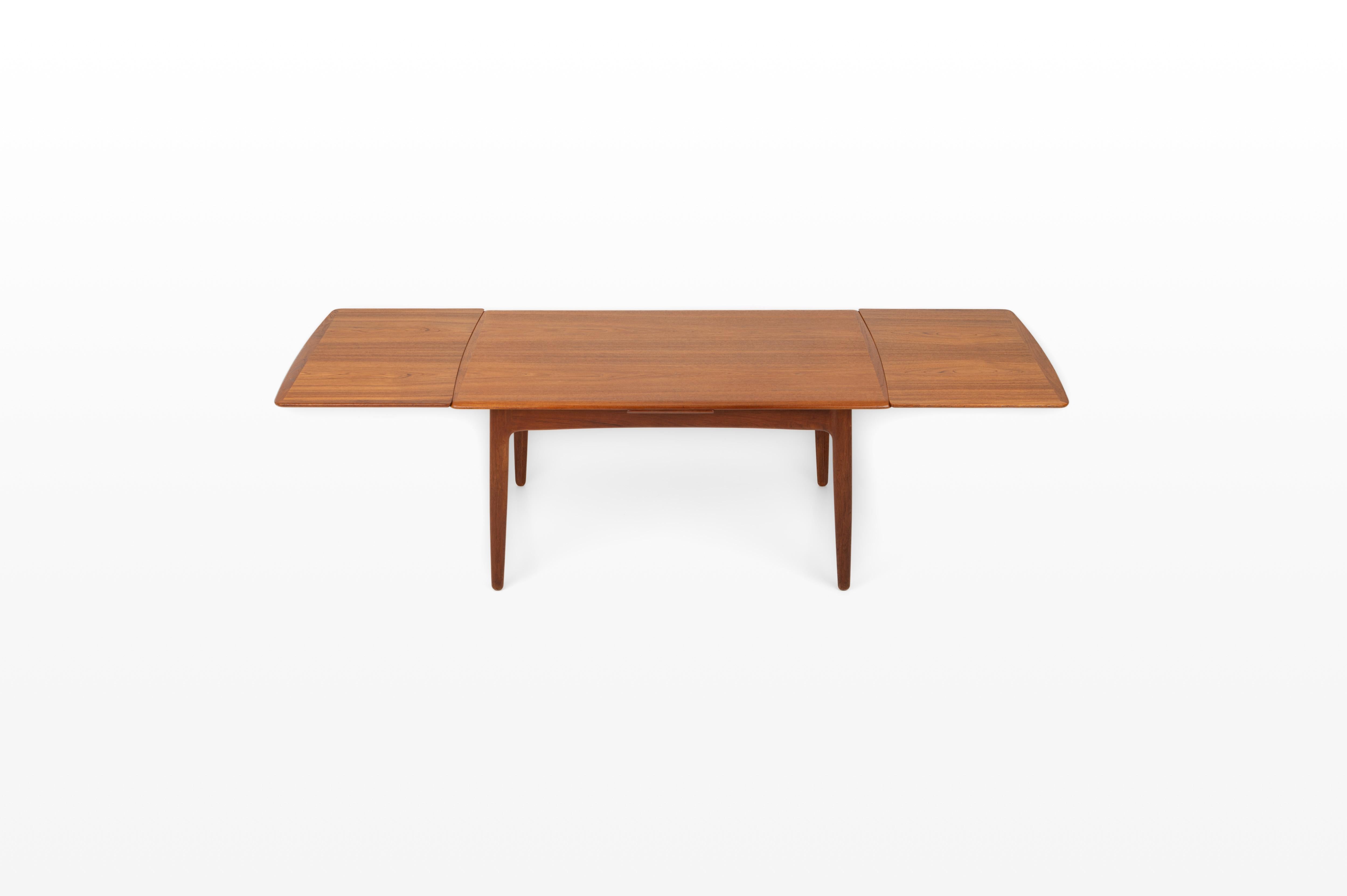 Scandinave moderne Table de salle à manger extensible vintage par Svend Aage Madsen pour K.K. & Søn en vente