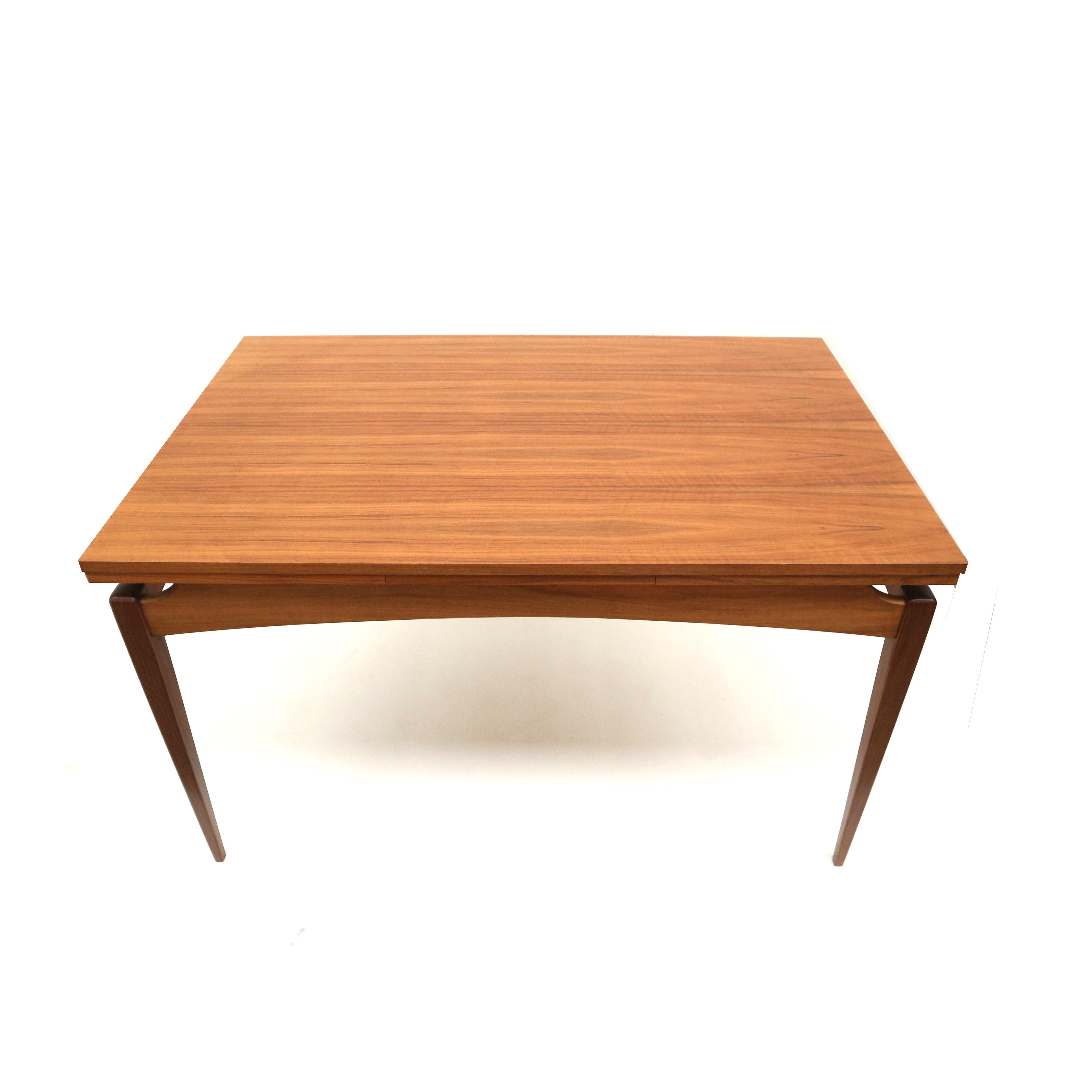 Milieu du XXe siècle Table de salle à manger extensible vintage des années 1960 en vente