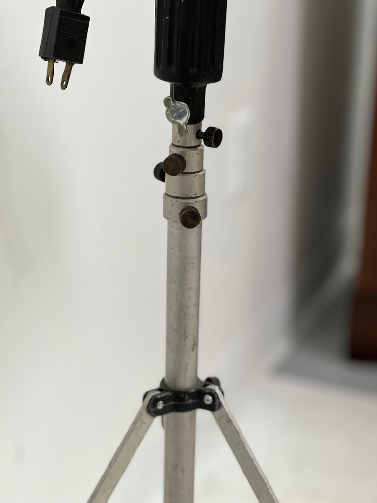 Vintage Extendable Light Lamp For Sale at 1stDibs