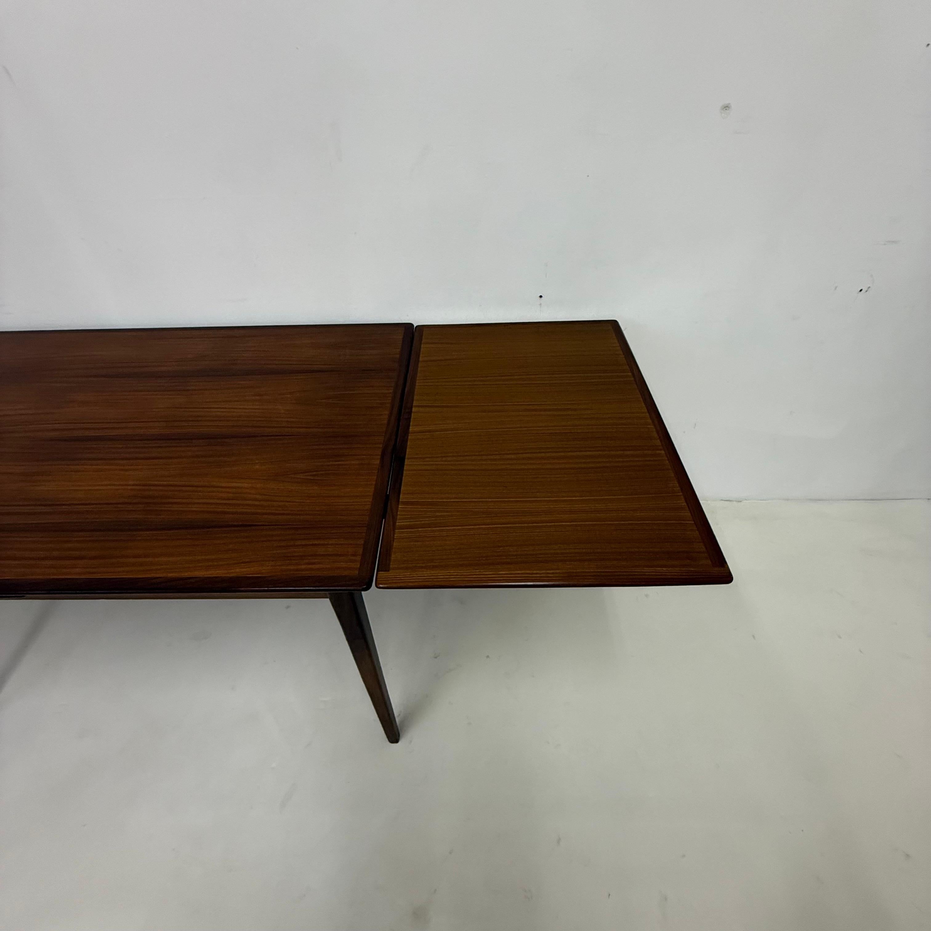 Table de salle à manger vintage extensible en bois, années 1960 en vente 8