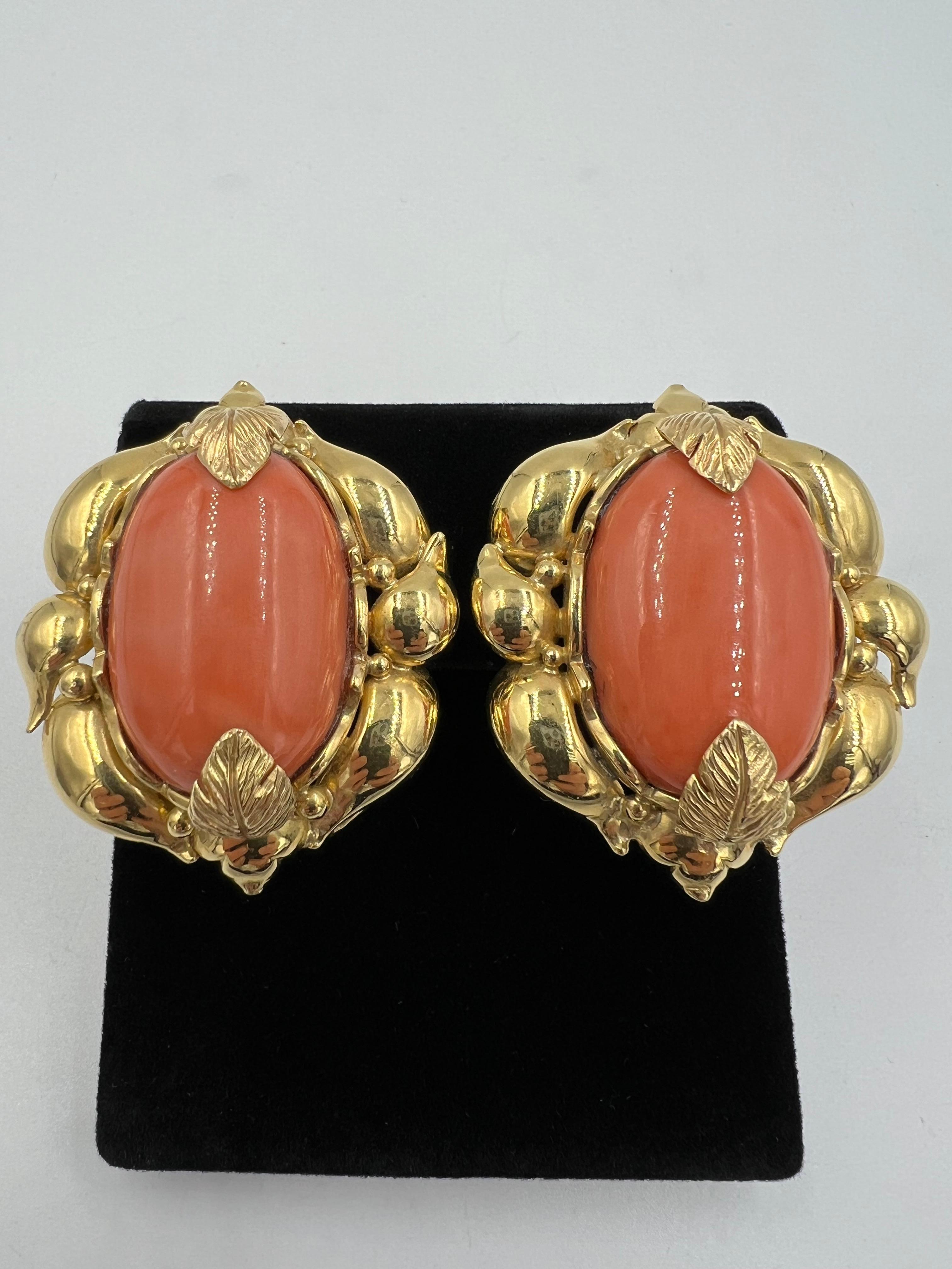 Vintage Extra Large Coral Yellow Gold Clip On Earrings Circa 1970s For Sale 5