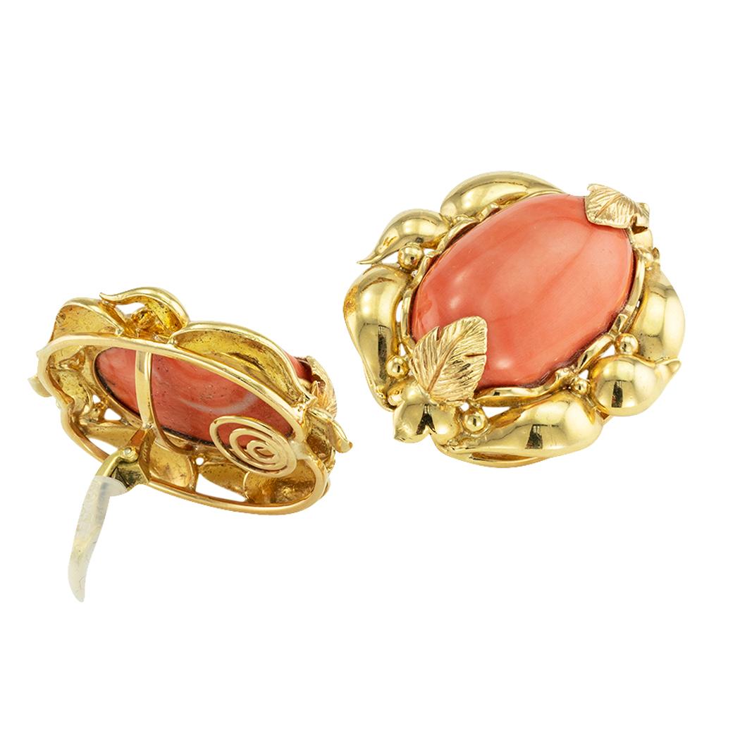 Vintage Extra Large Coral Yellow Gold Clip On Earrings Circa 1970s For Sale 2