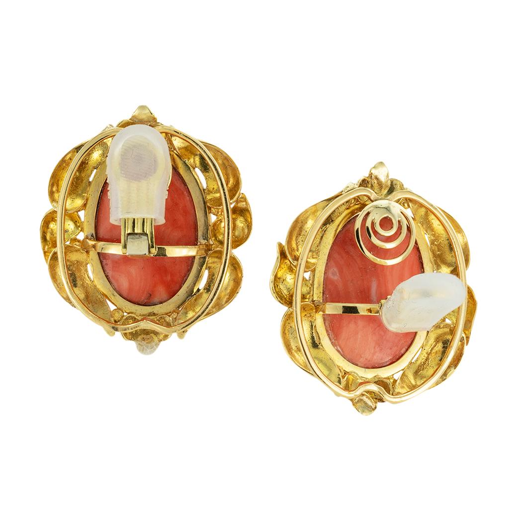 Vintage Extra Large Coral Yellow Gold Clip On Earrings Circa 1970s For Sale 3