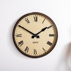 Reloj de pared vintage extragrande con números romanos de Gents of Leicester