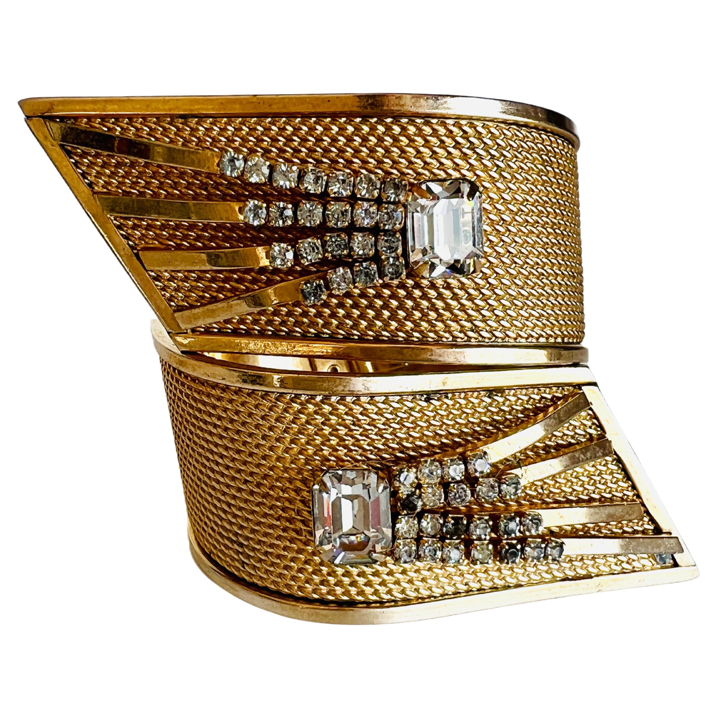 Vintage Extra Wide Vargas Gold Mesh Rhinestone Starburst Hinged Clamper Bracelet en vente
