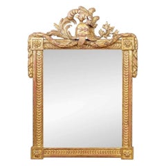 Vintage Außergewöhnlicher vergoldeter Holzspiegel mit gefiedertem Helmwappen