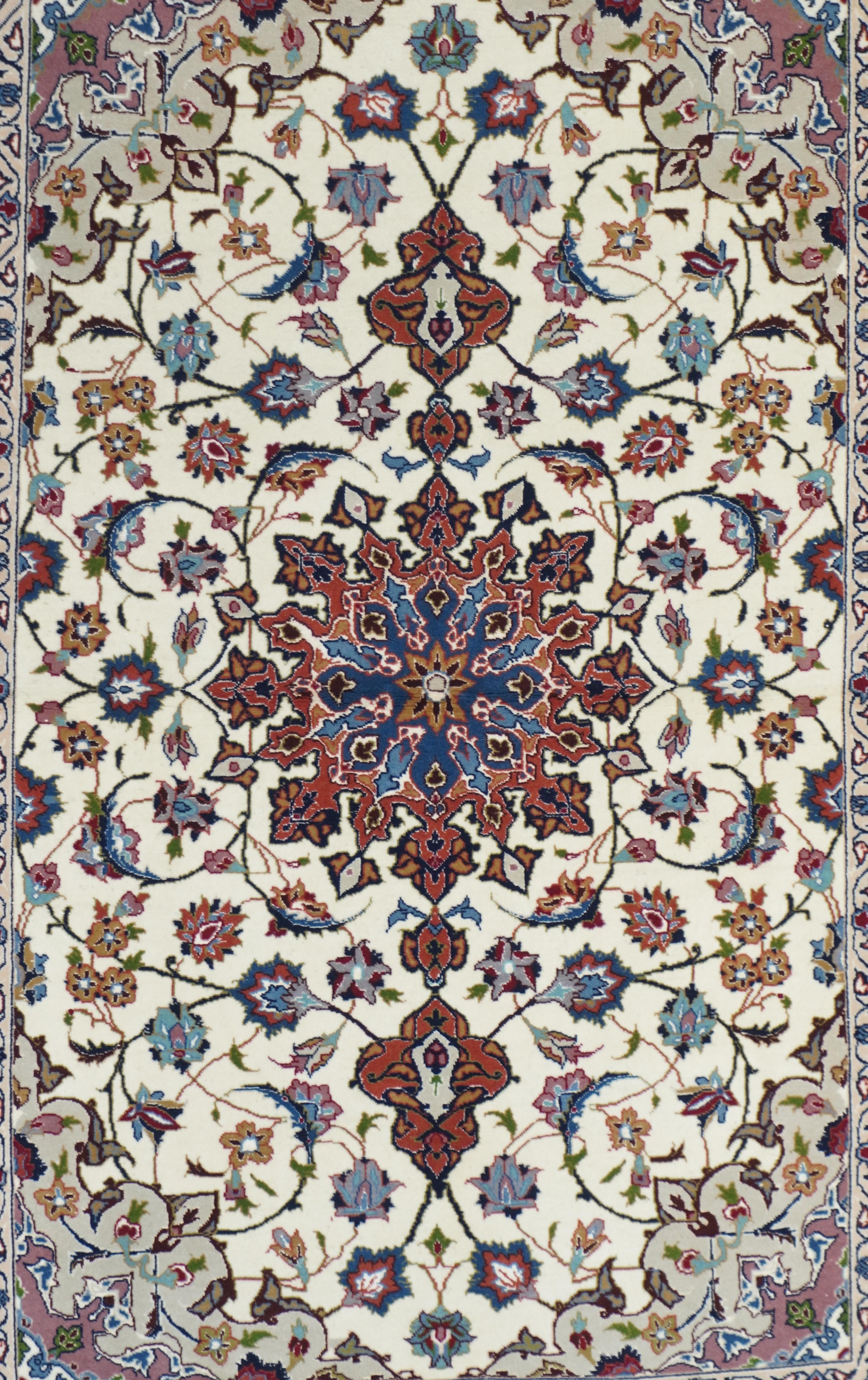 Tappeto persiano Tabriz d'epoca estremamente fine 3'5'' x 5'2'' In condizioni buone in vendita a New York, NY