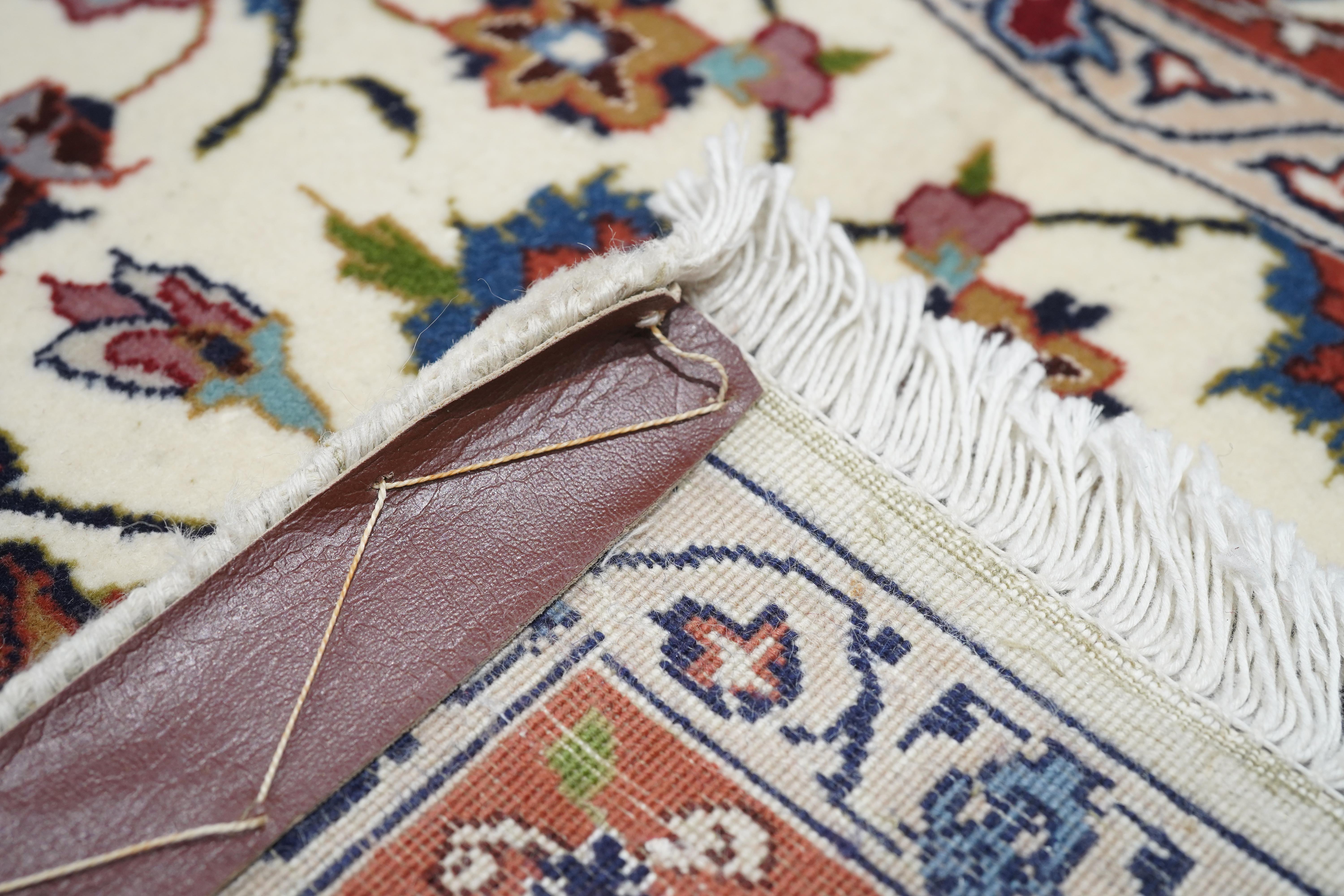 Tappeto persiano Tabriz d'epoca estremamente fine 3'5'' x 5'2'' in vendita 4