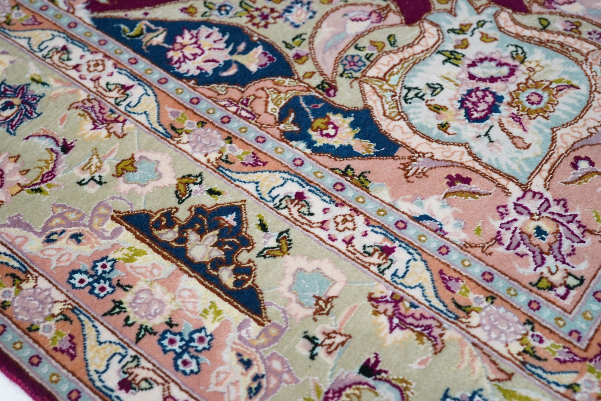 Tappeto Tabriz d'epoca estremamente fine 4'11'' x 7'4'' In condizioni ottime in vendita a New York, NY