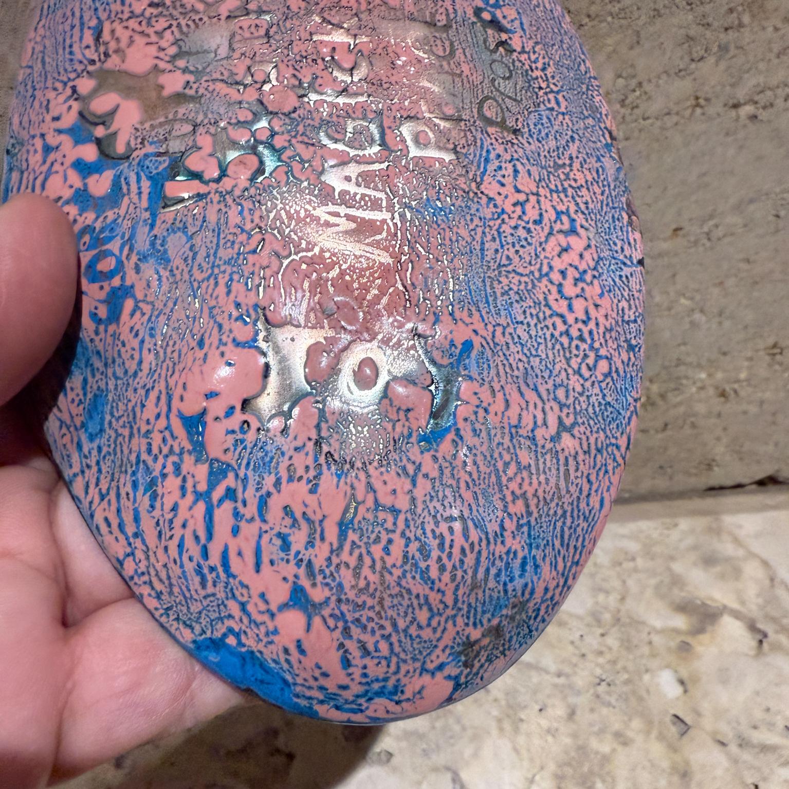 1980 Blue Enamel Eye Plate Graphic Art en vente 5