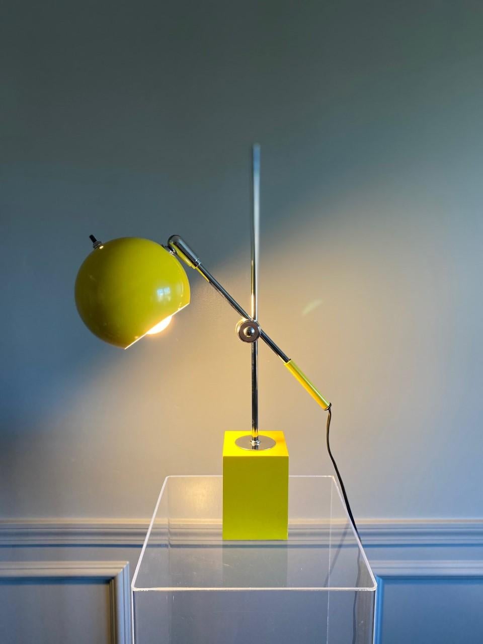 Vintage Eyeball Orb Table Lamp by Robert Sonneman for George Kovacs In Good Condition In San Diego, CA