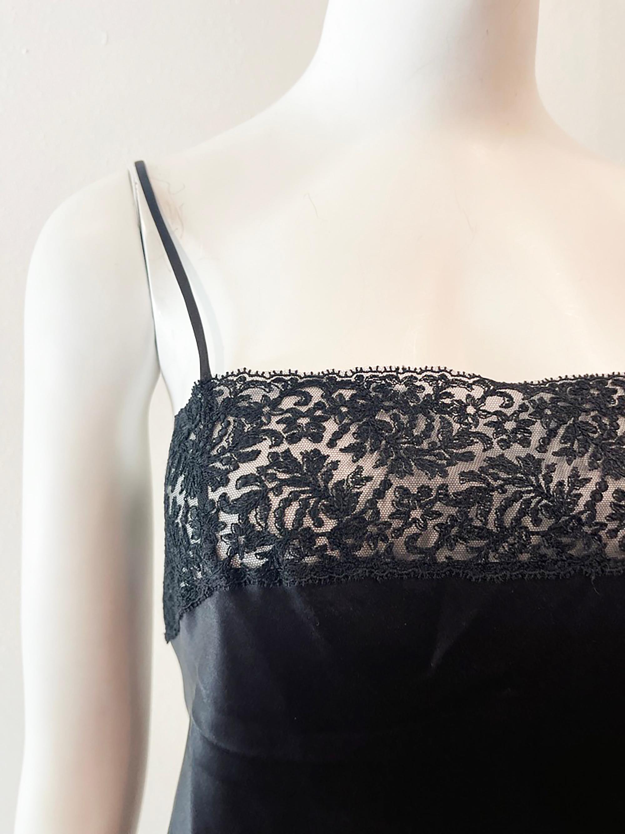 Vintage F/W 1997 Christian Dior by John Galliano Black Lace Satin Mini Dress In Excellent Condition In Austin, TX