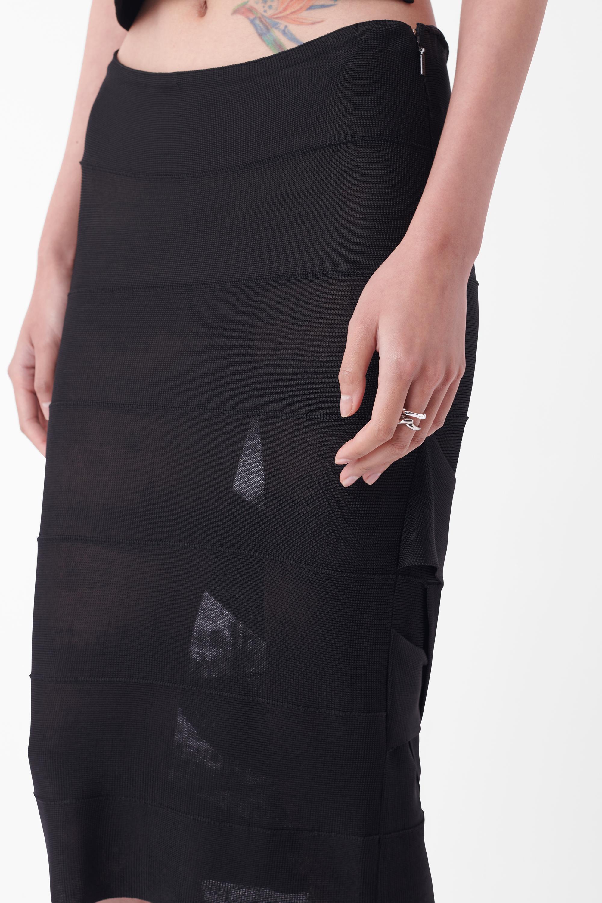 Vintage F/W 2002 Bodycon Black Midi Skirt In Excellent Condition For Sale In London, GB